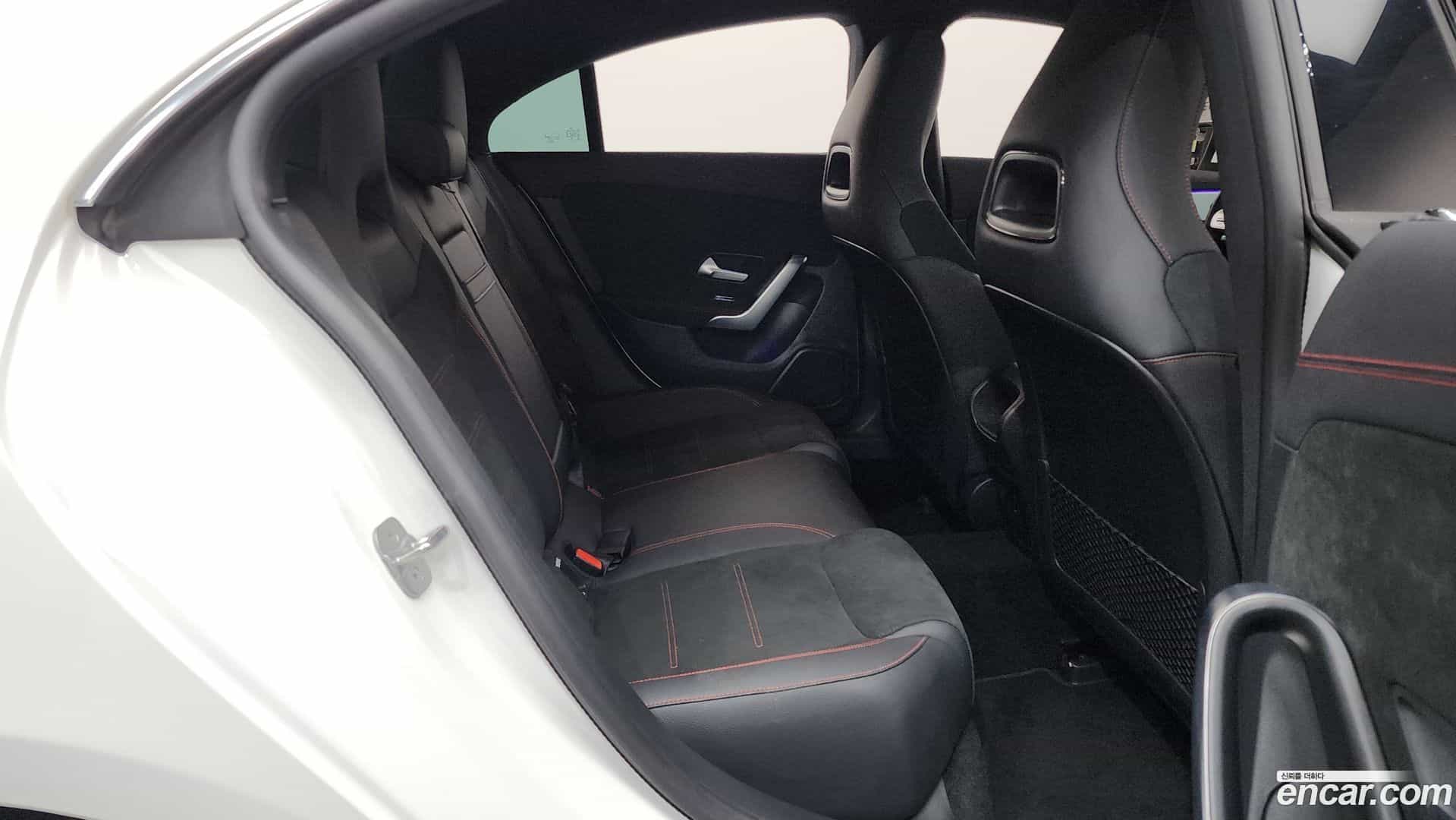 CLA-Class Mercedes-Benz 2023.4-OPTION-015