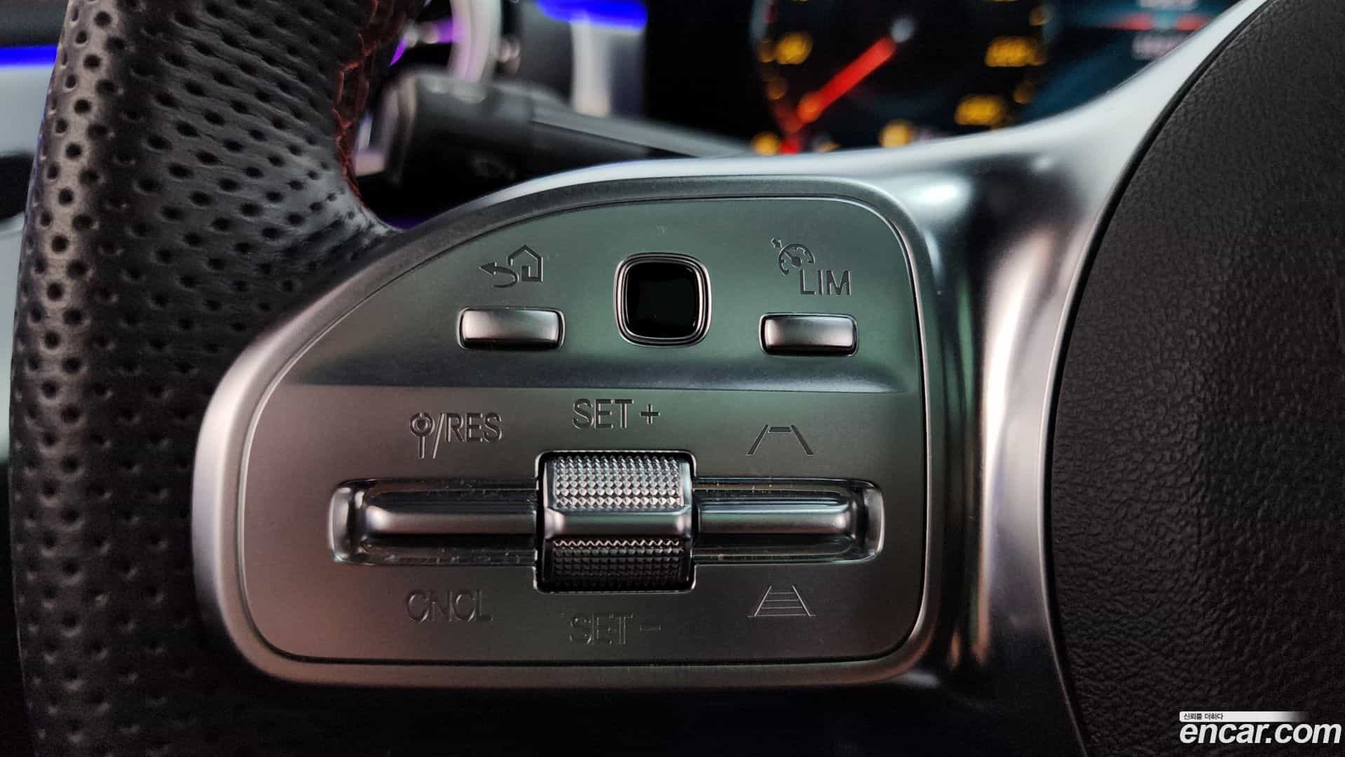 CLA-Class Mercedes-Benz 2023.4-OPTION-020