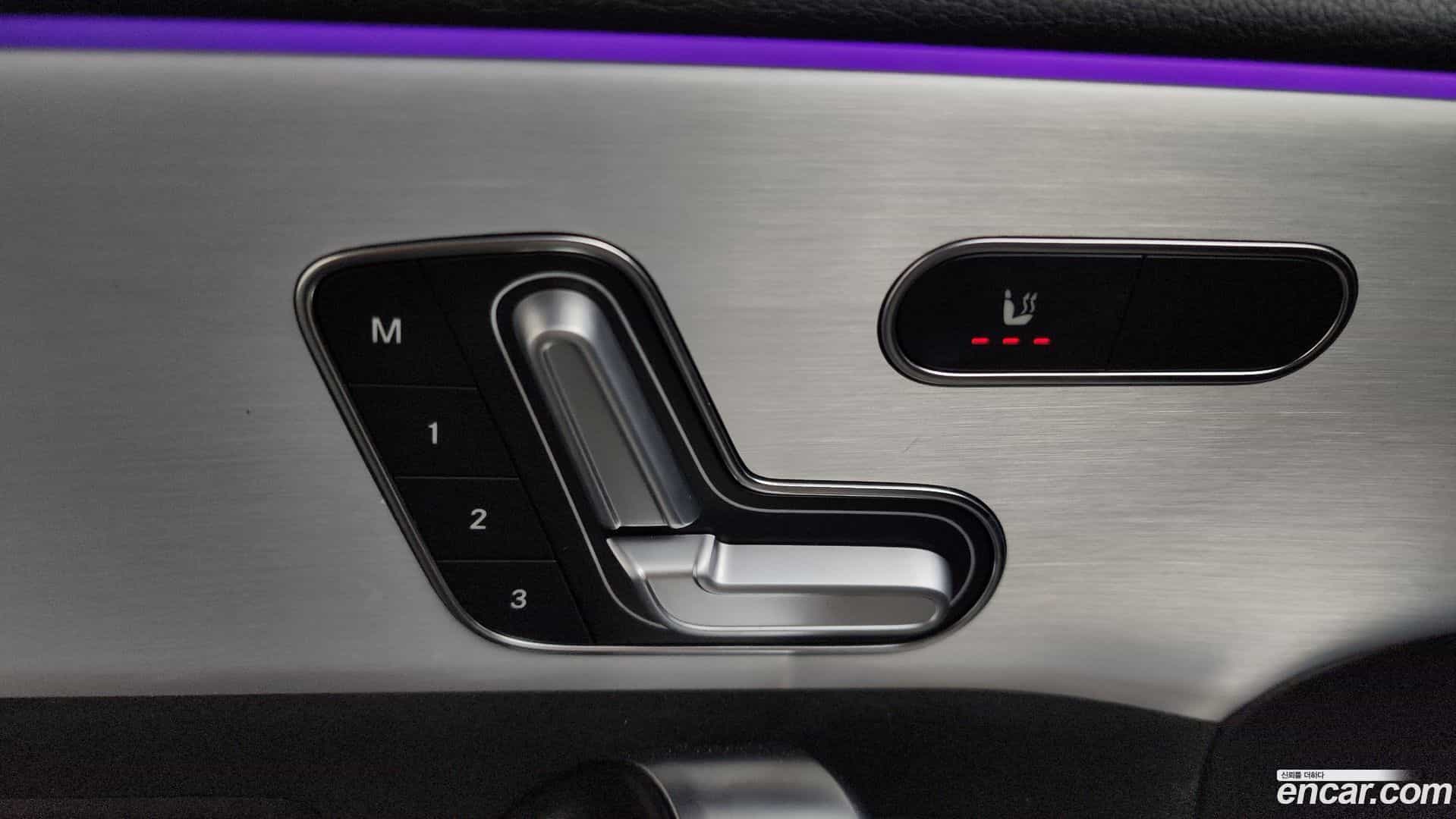 CLA-Class Mercedes-Benz 2023.4-OPTION-044