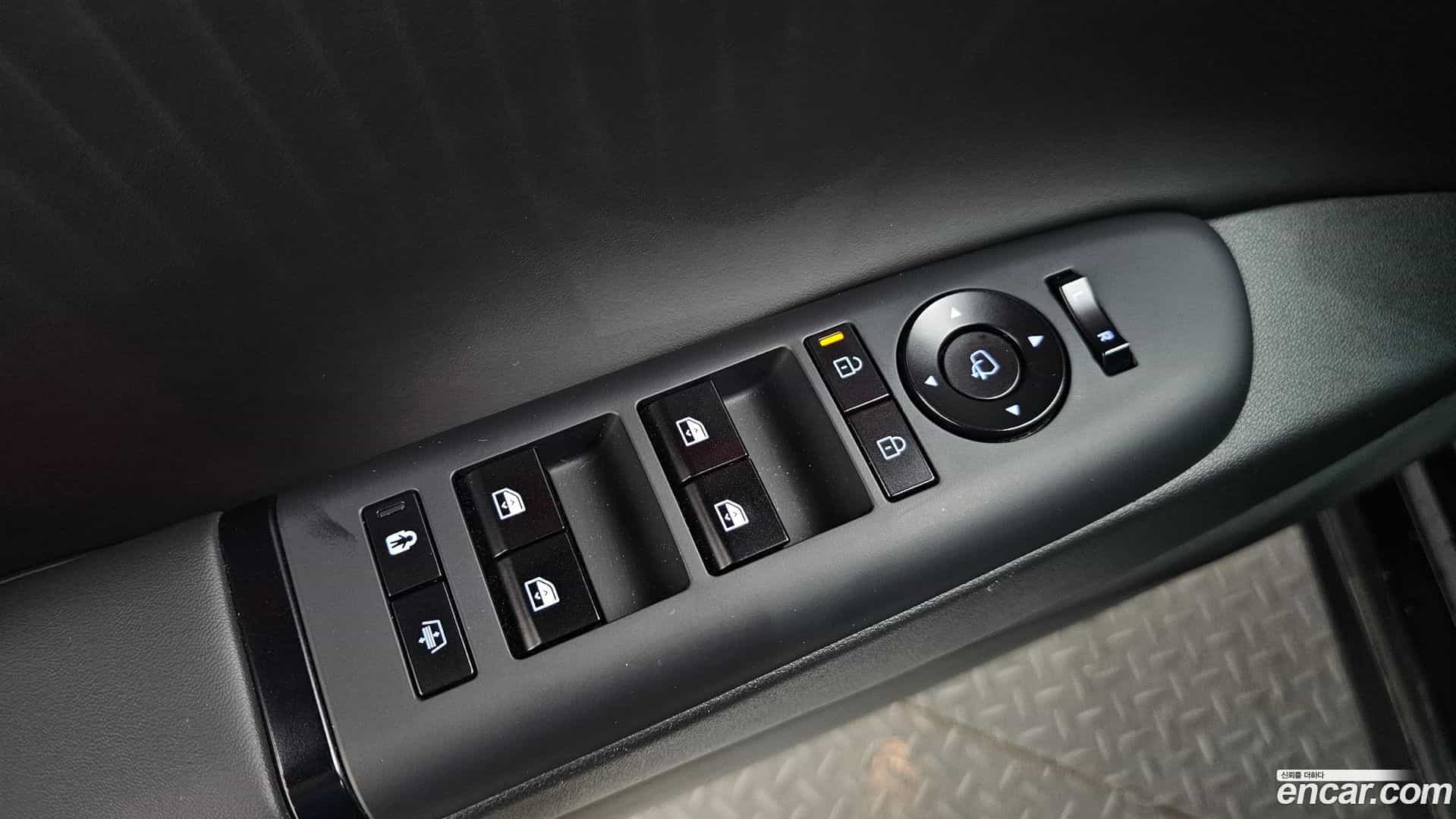 Grandeur Hyundai 2023.9-OPTION-040