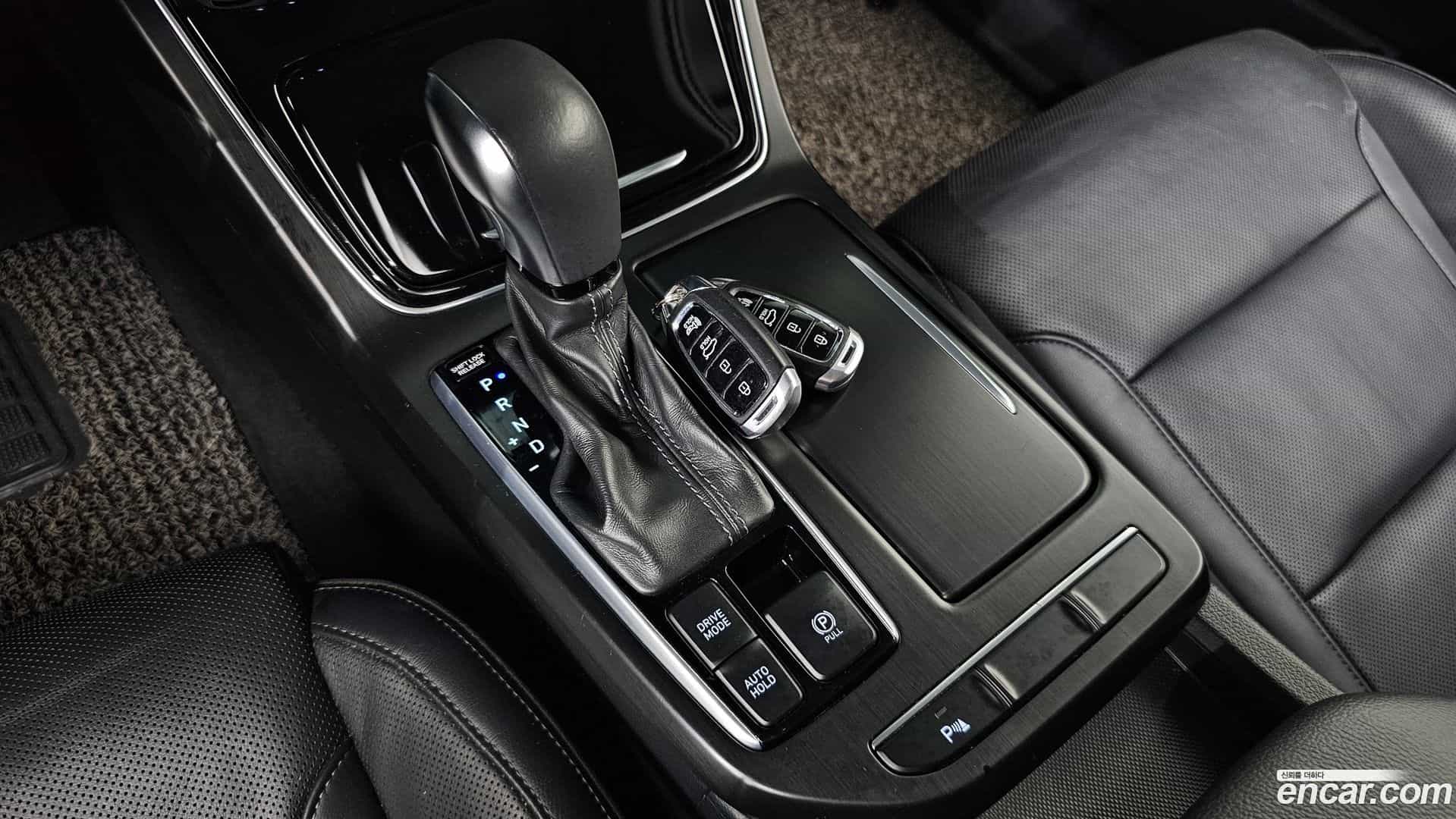 Grandeur Hyundai 2017.0-INNER-009