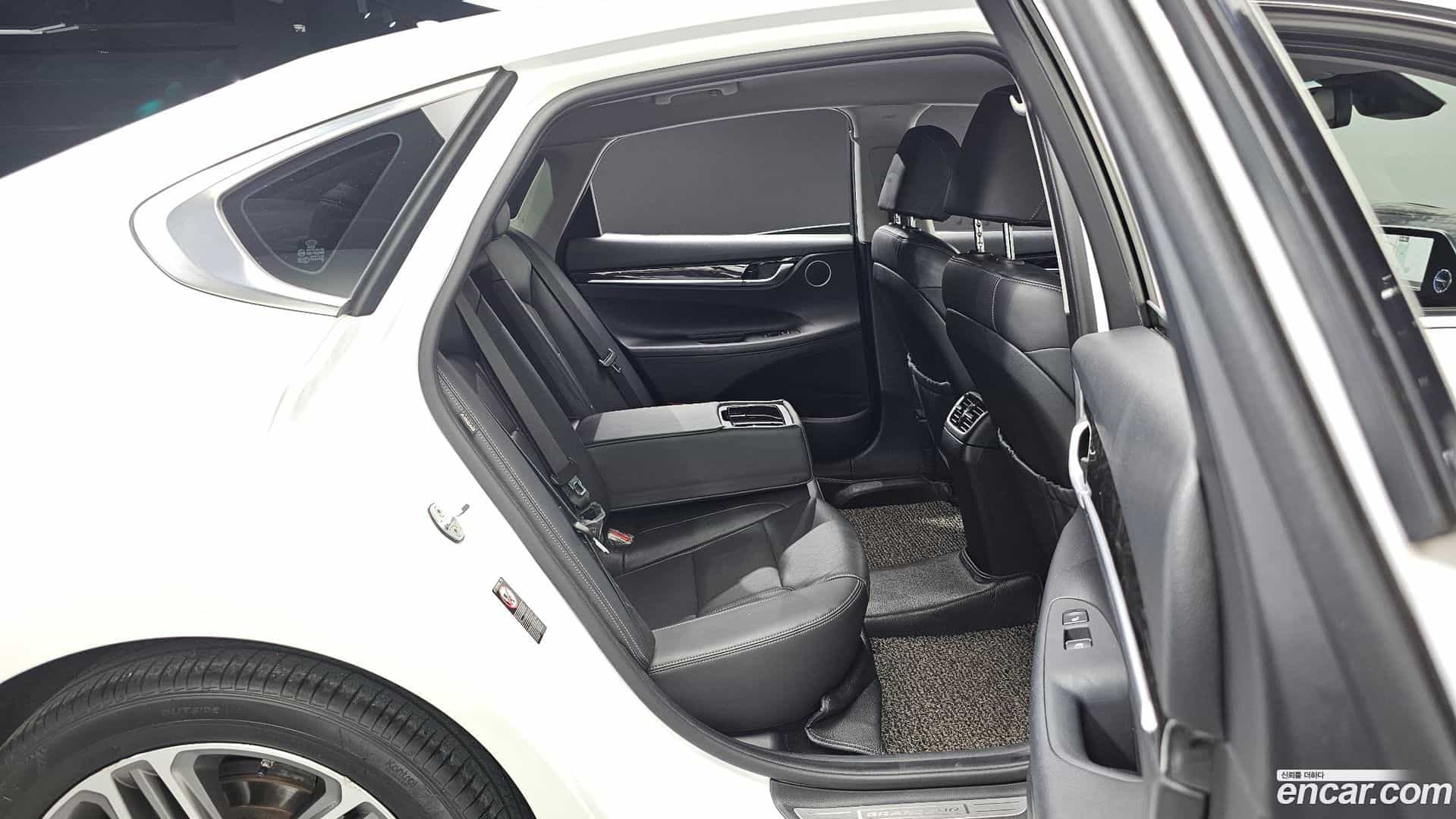 Grandeur Hyundai 2017.0-OPTION-015