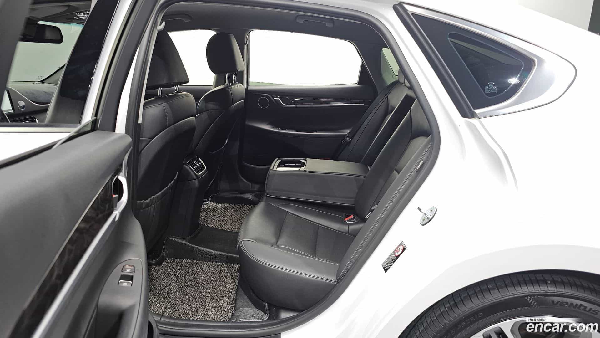 Grandeur Hyundai 2017.0-OPTION-016