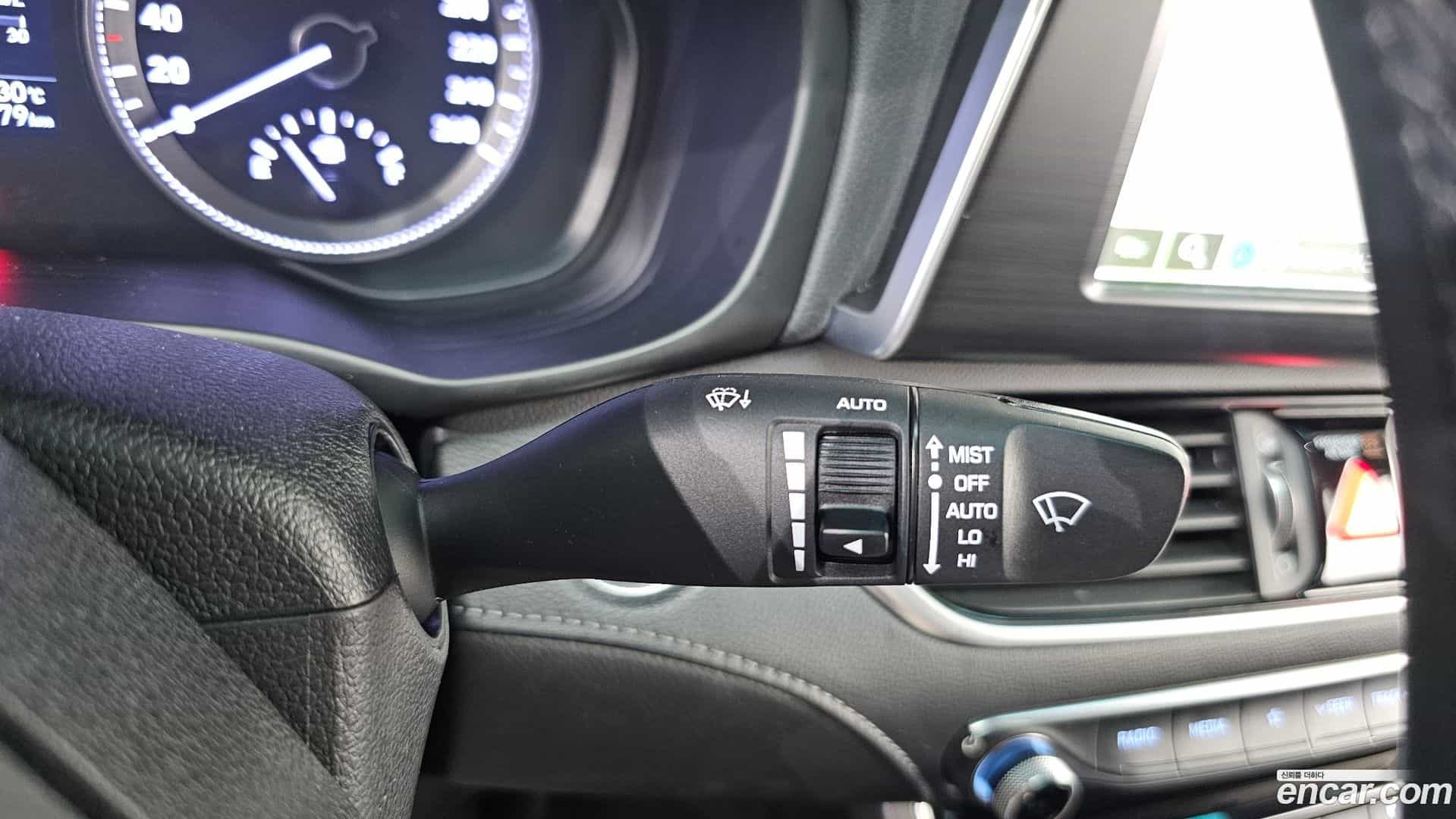 Grandeur Hyundai 2017.0-OPTION-024