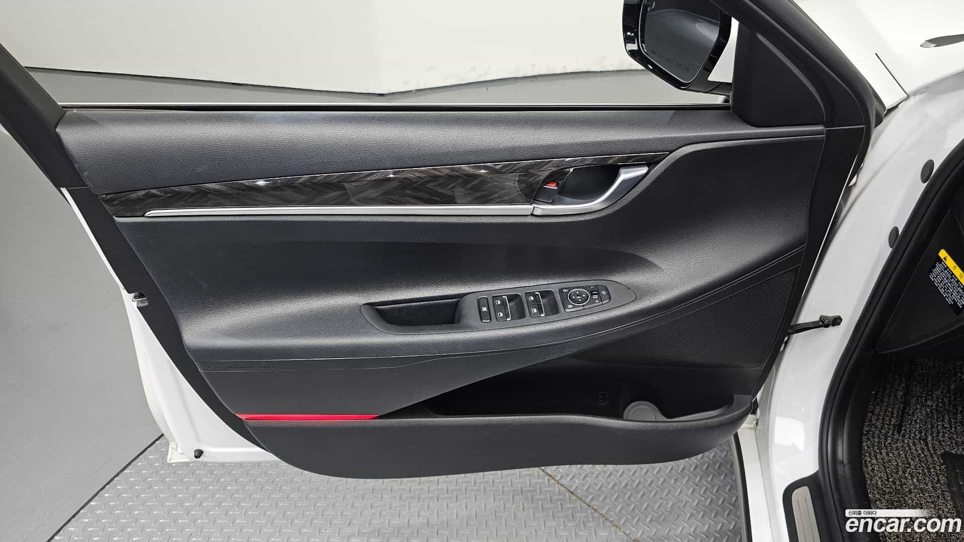 Grandeur Hyundai 2017.0-INNER-034