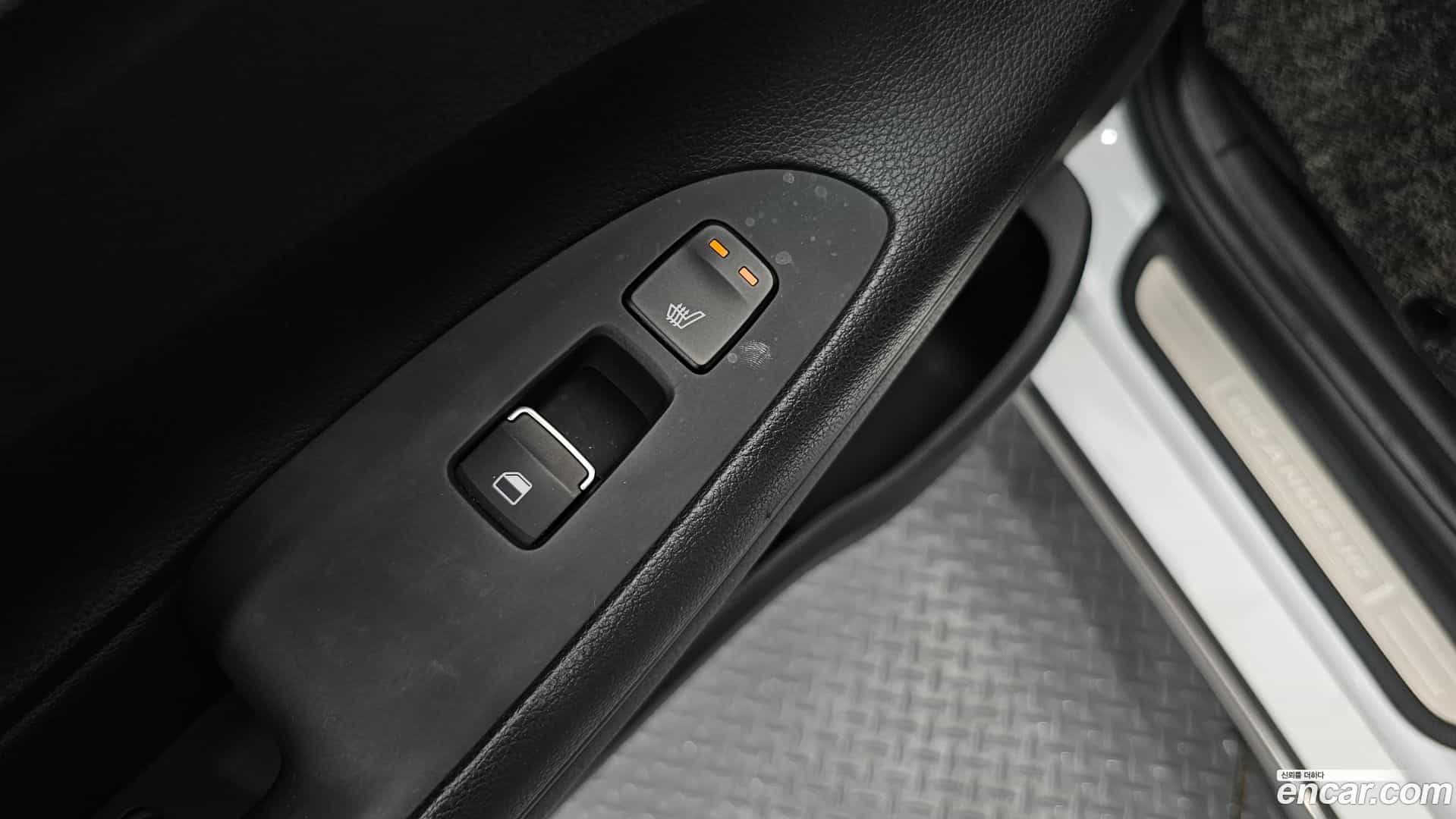 Grandeur Hyundai 2017.0-OPTION-040