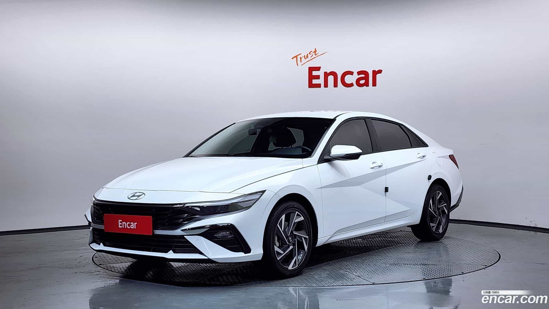 AVANTE Hyundai 2026.1-OUTER-001