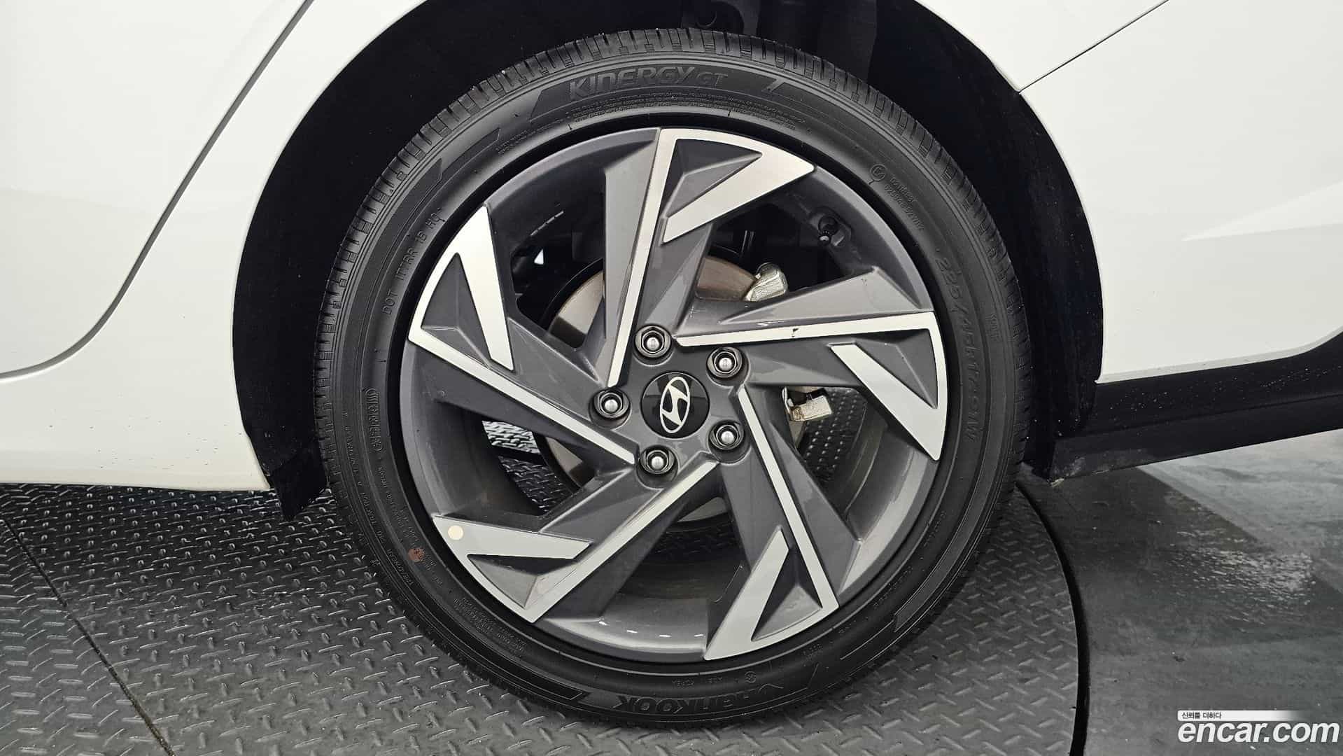 AVANTE Hyundai 2026.1-OUTER-031