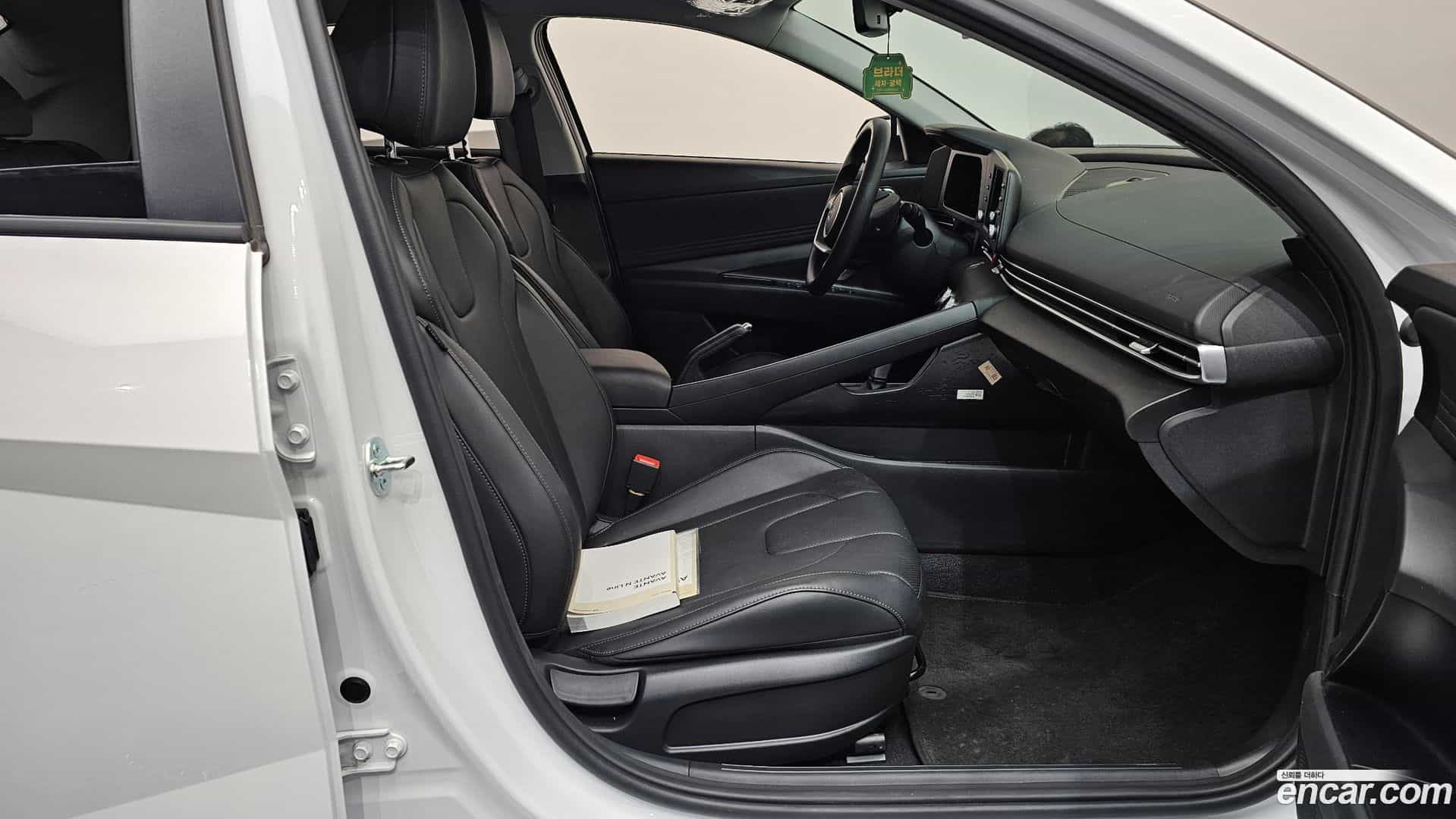 AVANTE Hyundai 2026.1-INNER-036