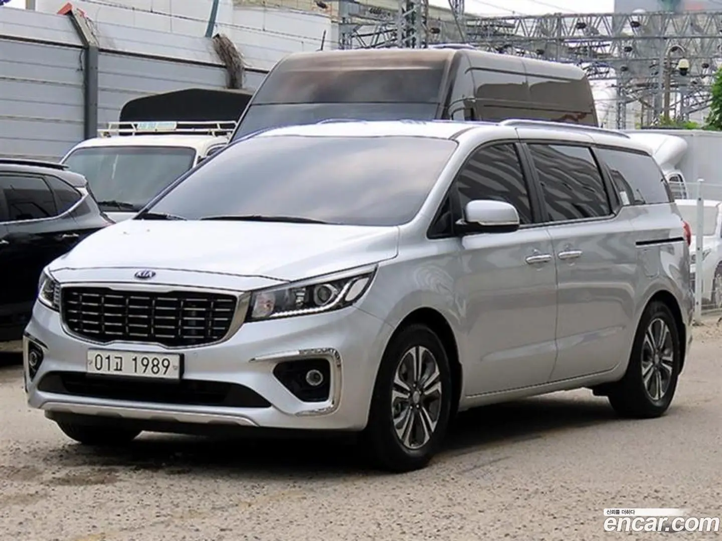 Main__Slider__Photo:Canival Kia 2019.0-0