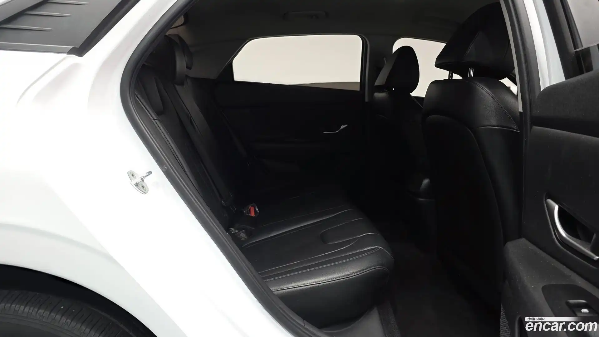 AVANTE Hyundai 2021.7-OPTION-015