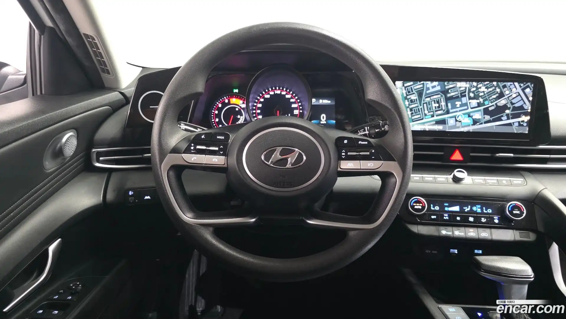AVANTE Hyundai 2021.7-OPTION-016