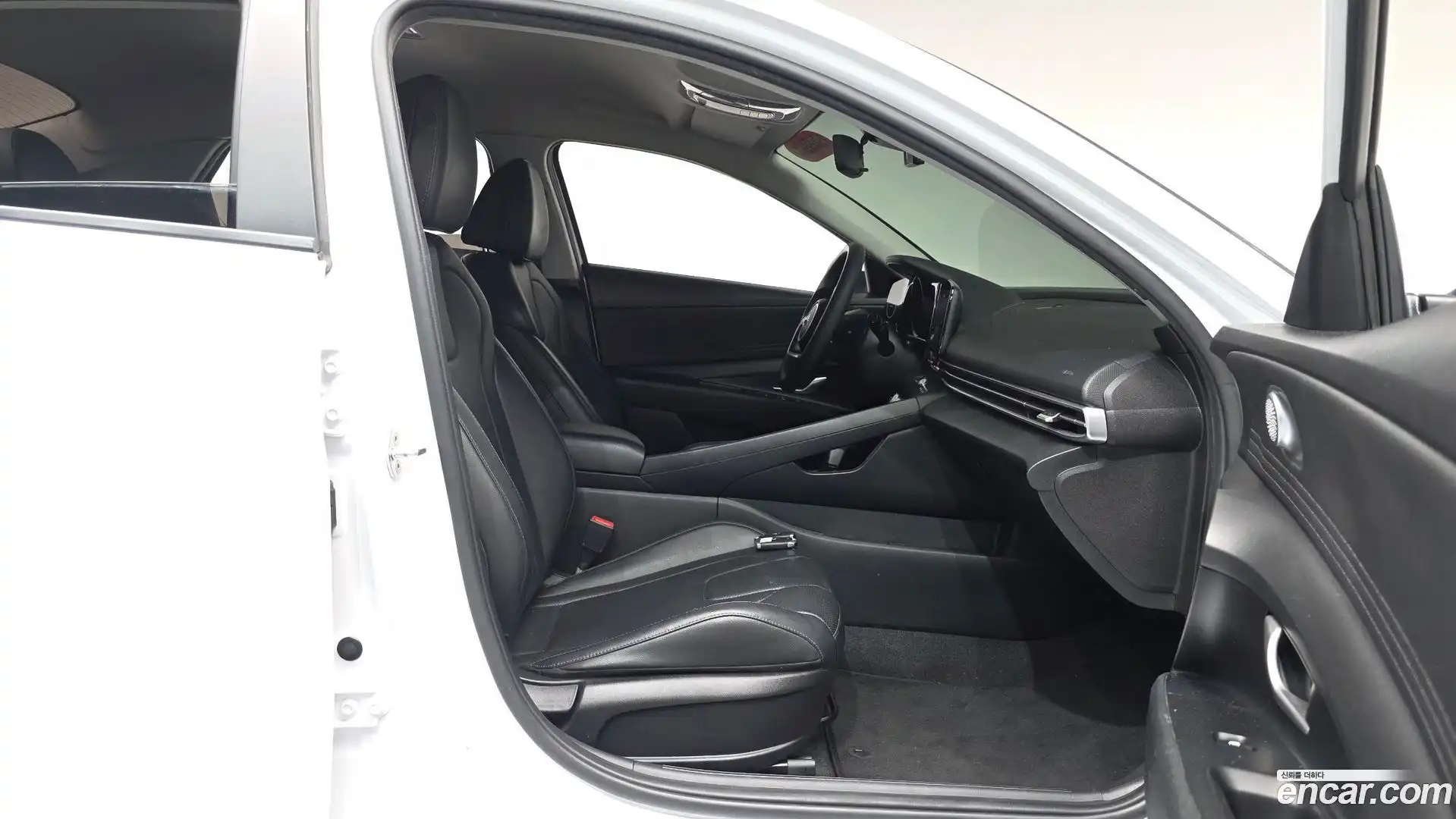 AVANTE Hyundai 2021.7-INNER-036