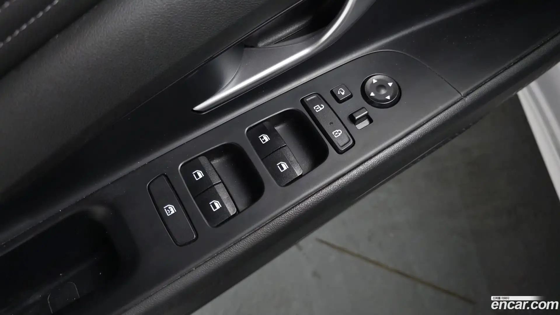 AVANTE Hyundai 2021.7-OPTION-042