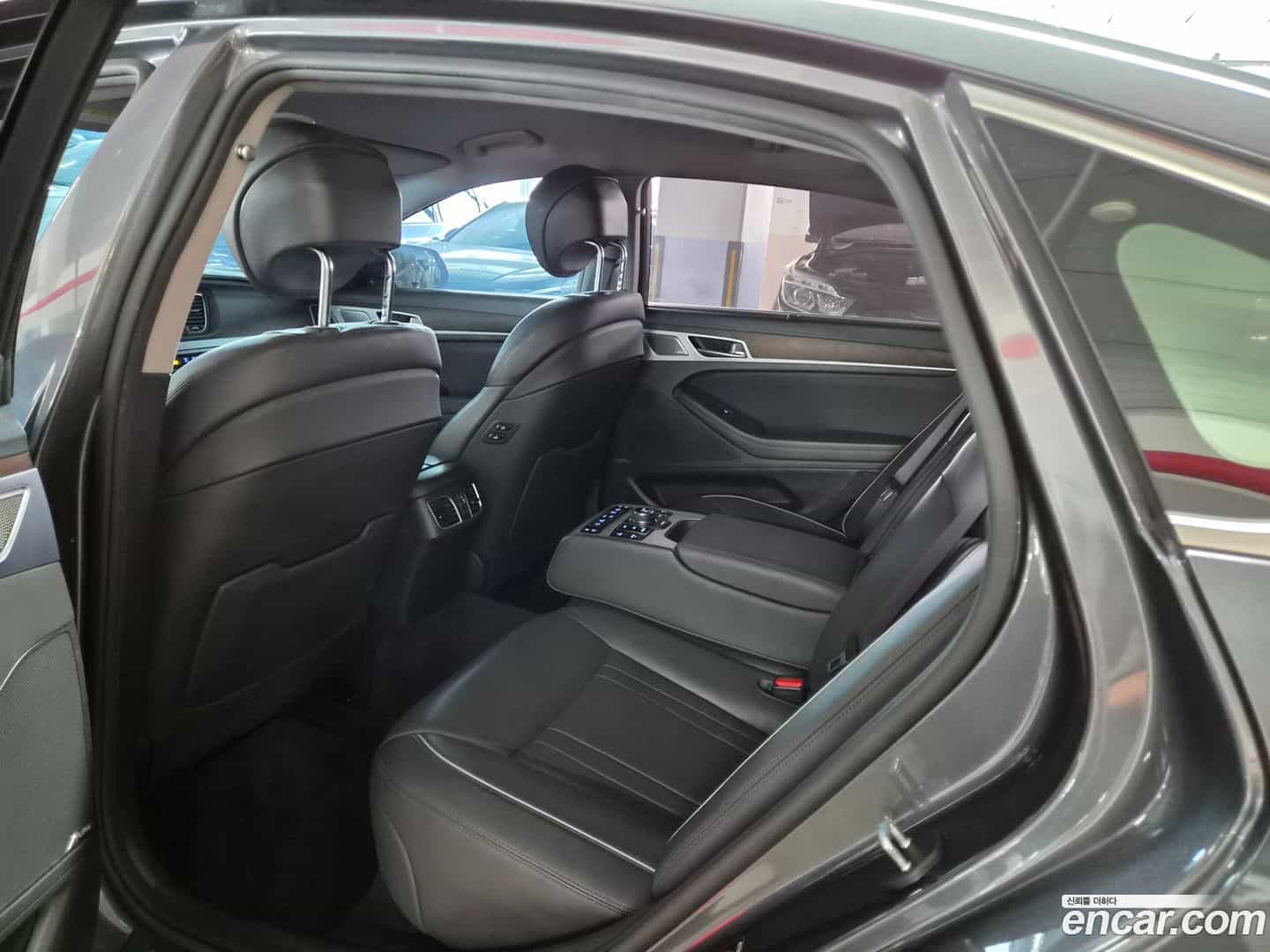 G80 Genesis 2019.7-INNER-009