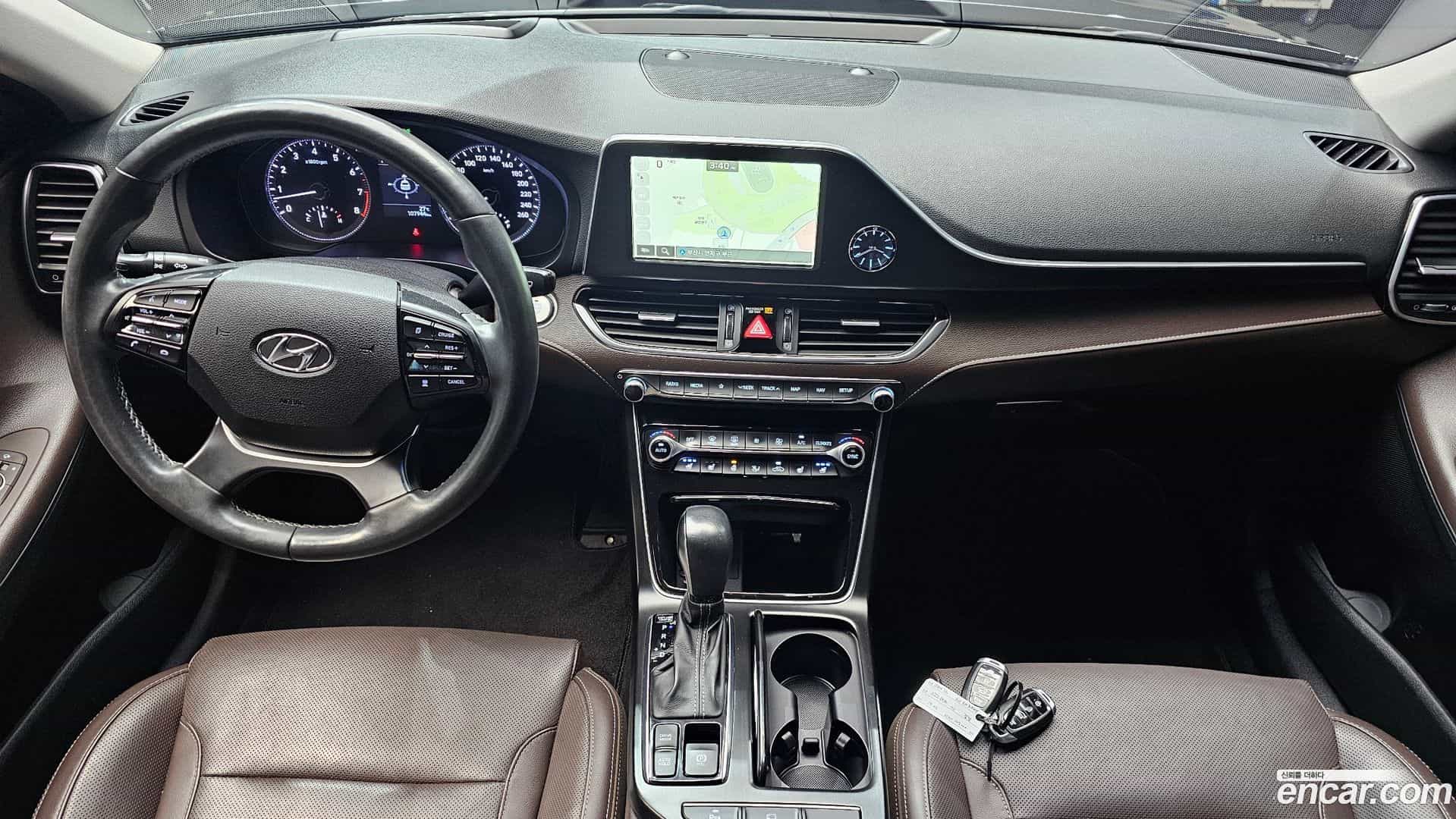 Grandeur Hyundai 2019.1-INNER-007