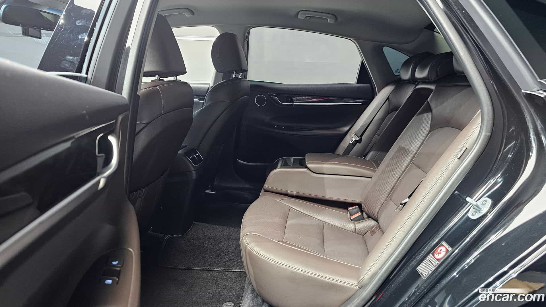 Grandeur Hyundai 2019.1-OPTION-016