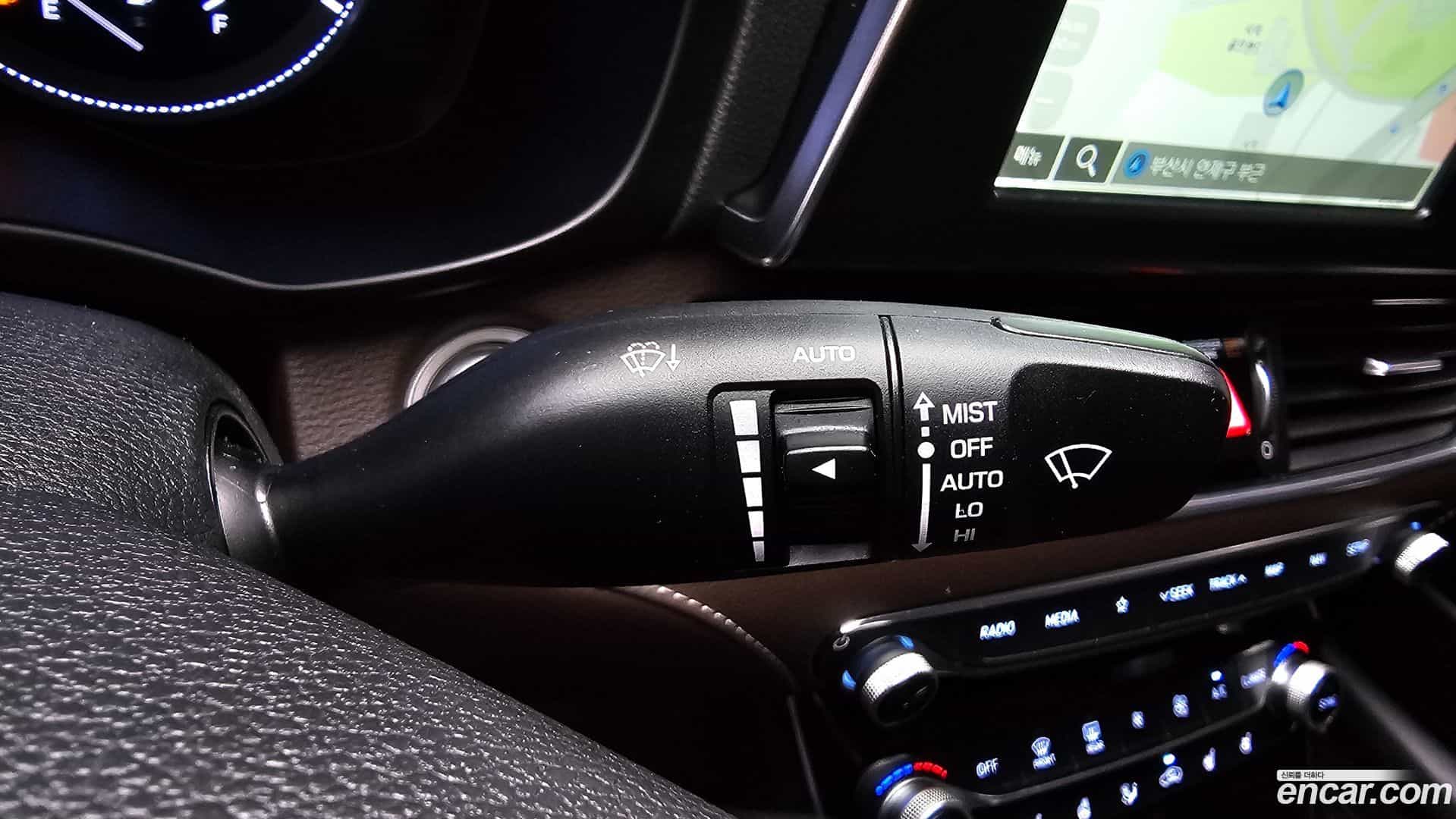 Grandeur Hyundai 2019.1-OPTION-024