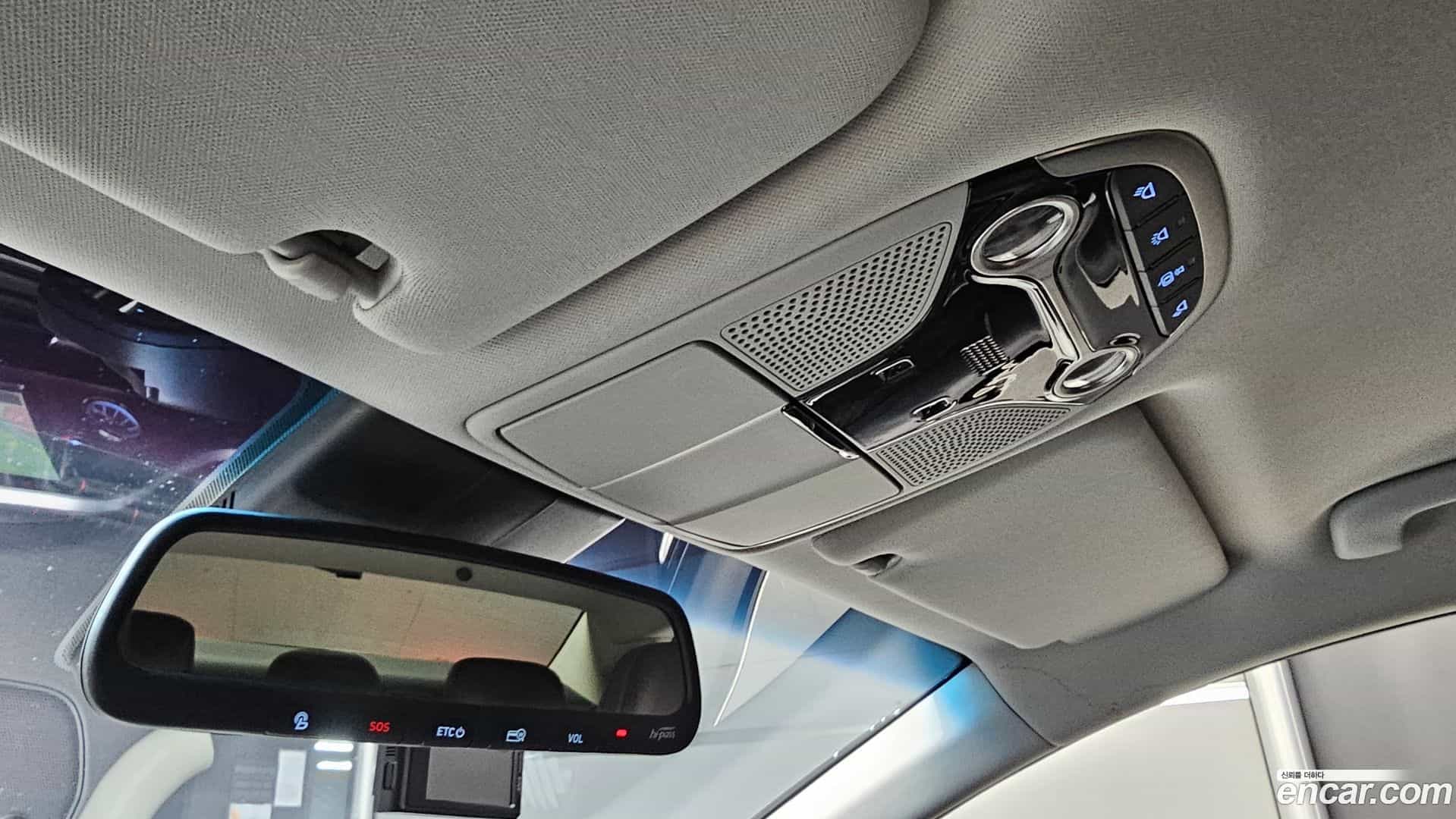 Grandeur Hyundai 2019.1-OPTION-044