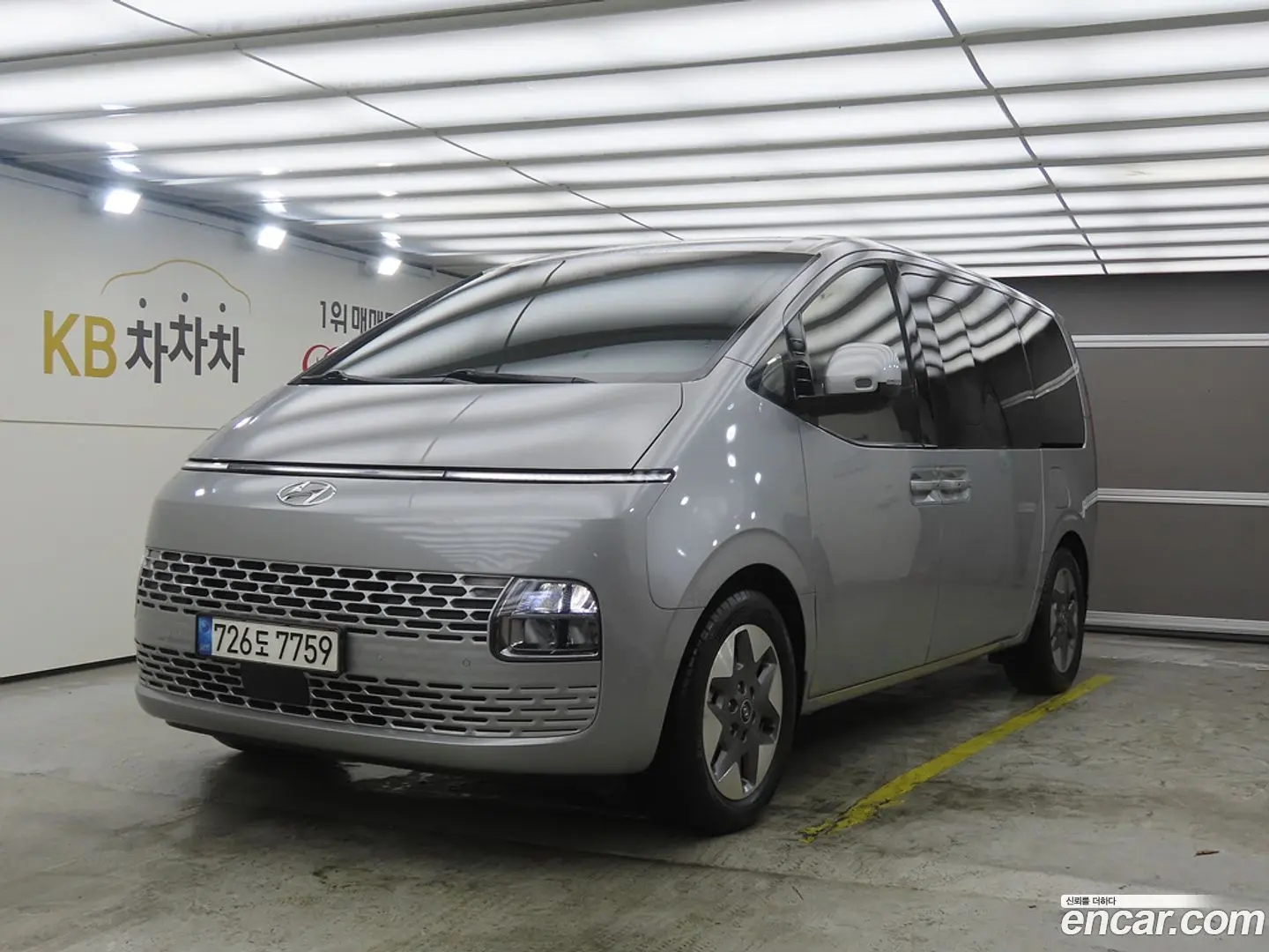 Main__Slider__Photo:Staria Hyundai 2023.3-0