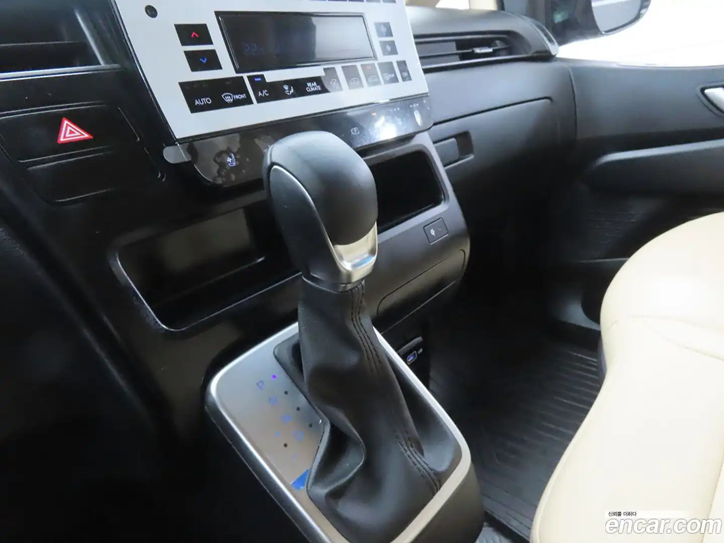 Staria Hyundai 2023.3-OPTION-016