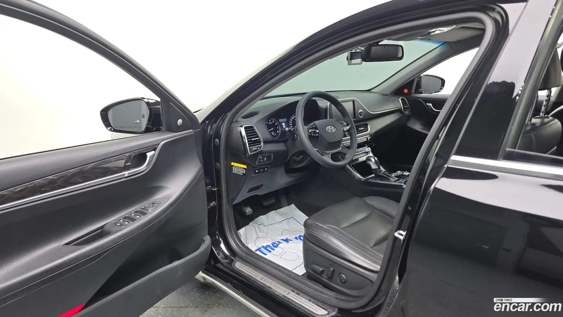 Grandeur Hyundai 2017.4-INNER-010