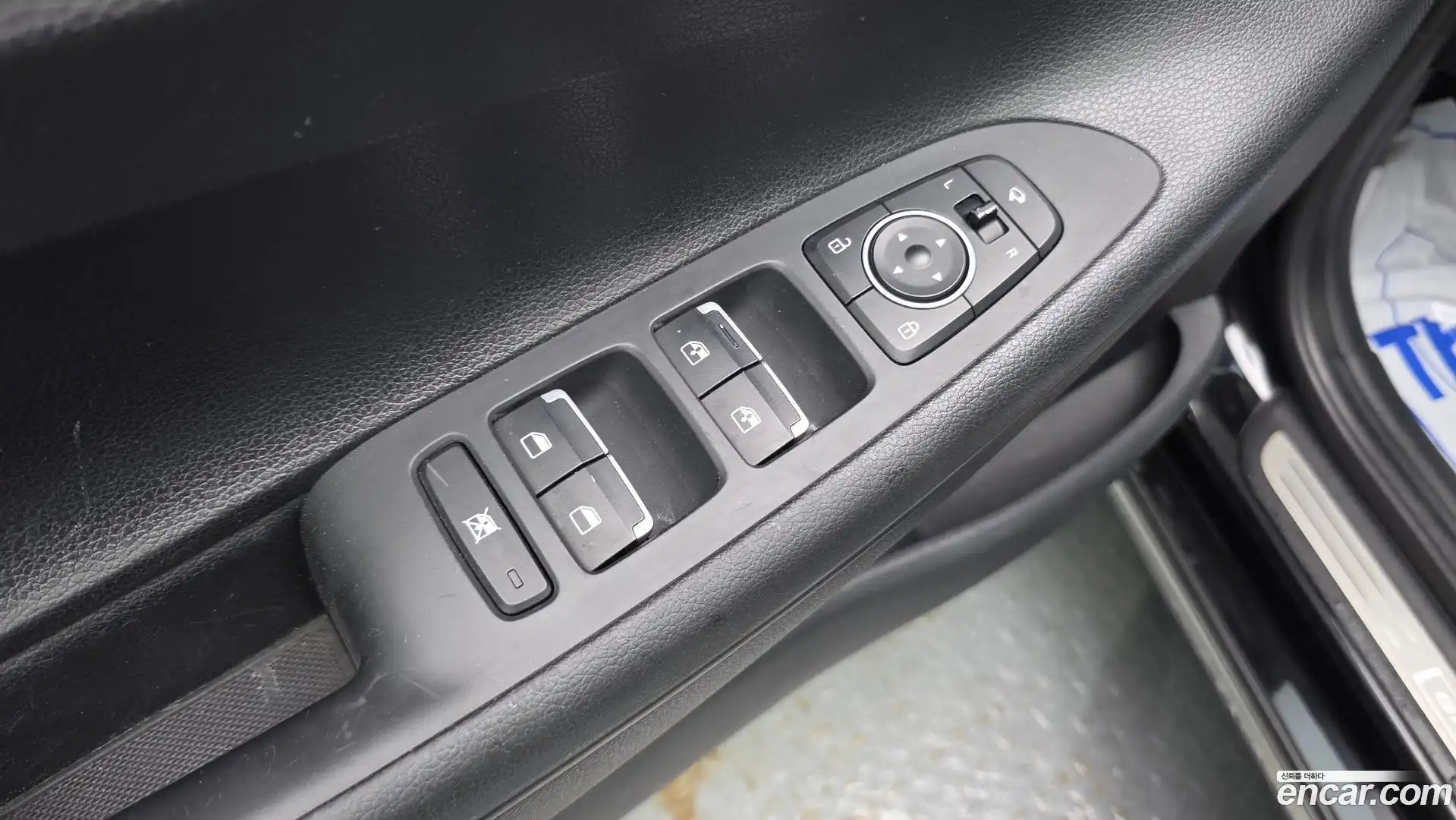 Grandeur Hyundai 2017.4-OPTION-017