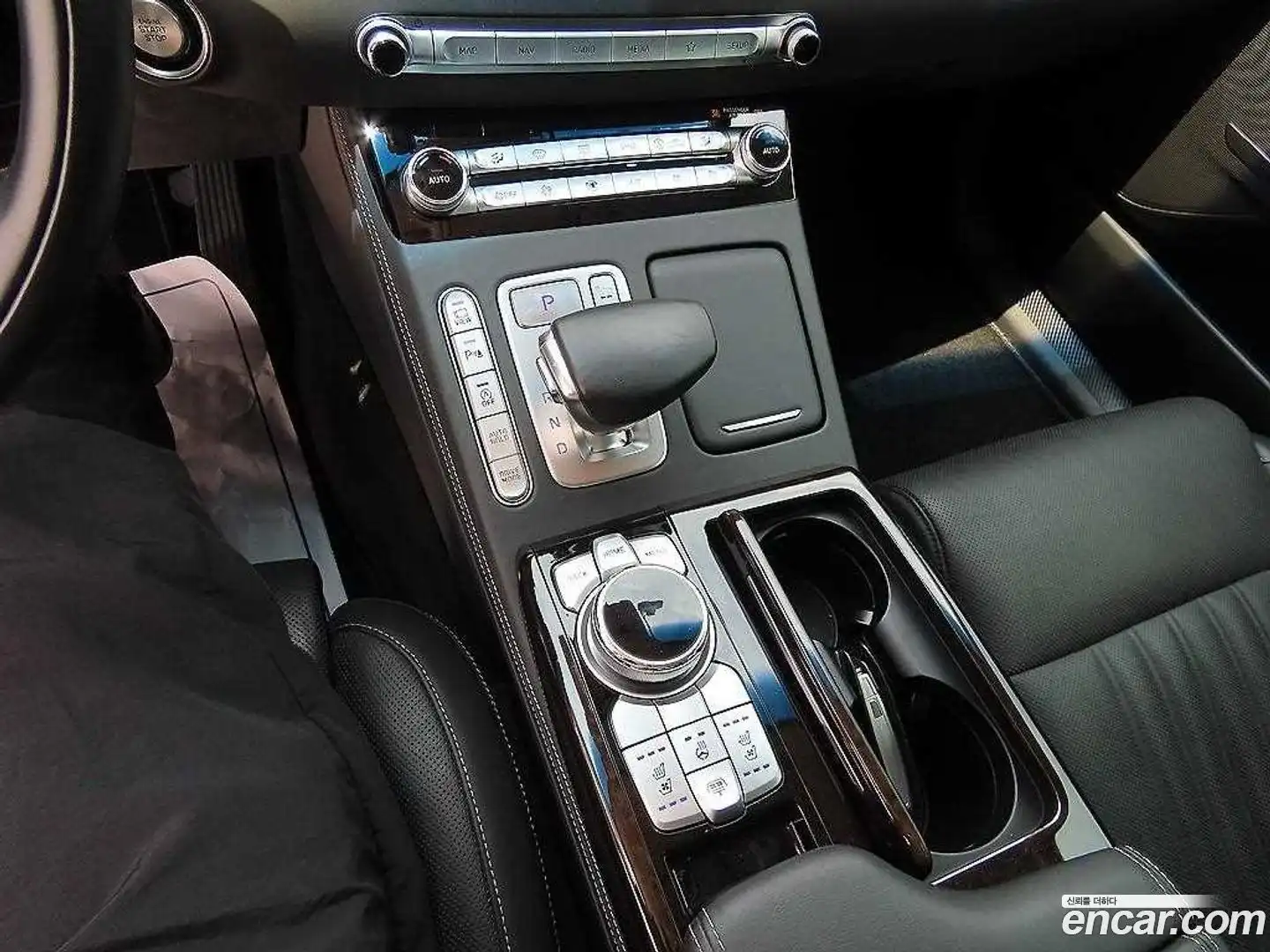 G90 Genesis 2020.0-INNER-009
