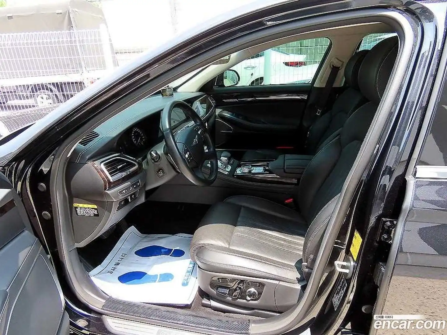 G90 Genesis 2020.0-INNER-010