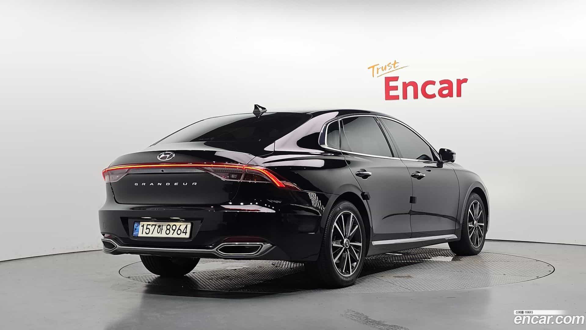 Grandeur Hyundai 2022.1-OUTER-002
