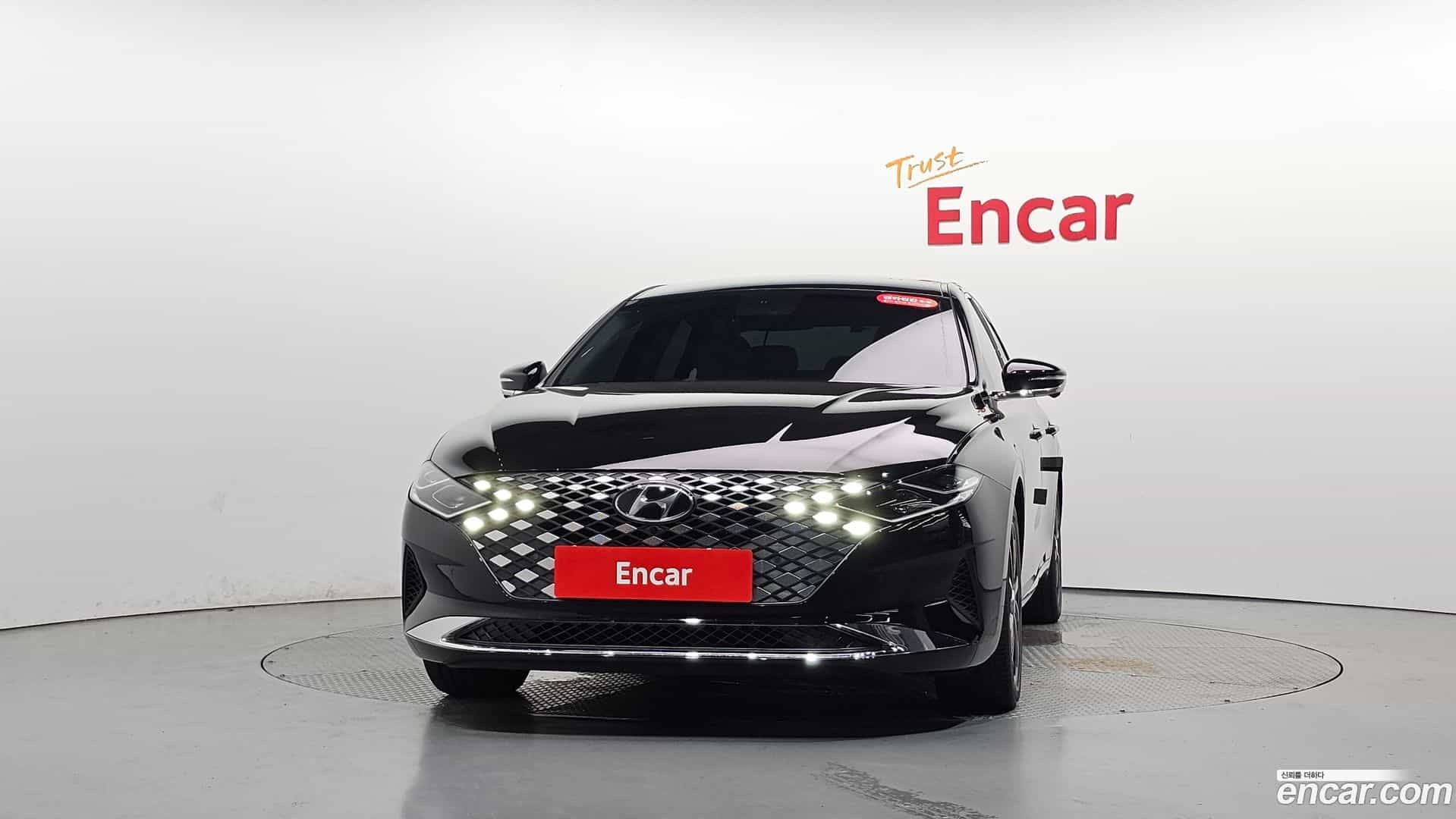 Grandeur Hyundai 2022.1-OUTER-003