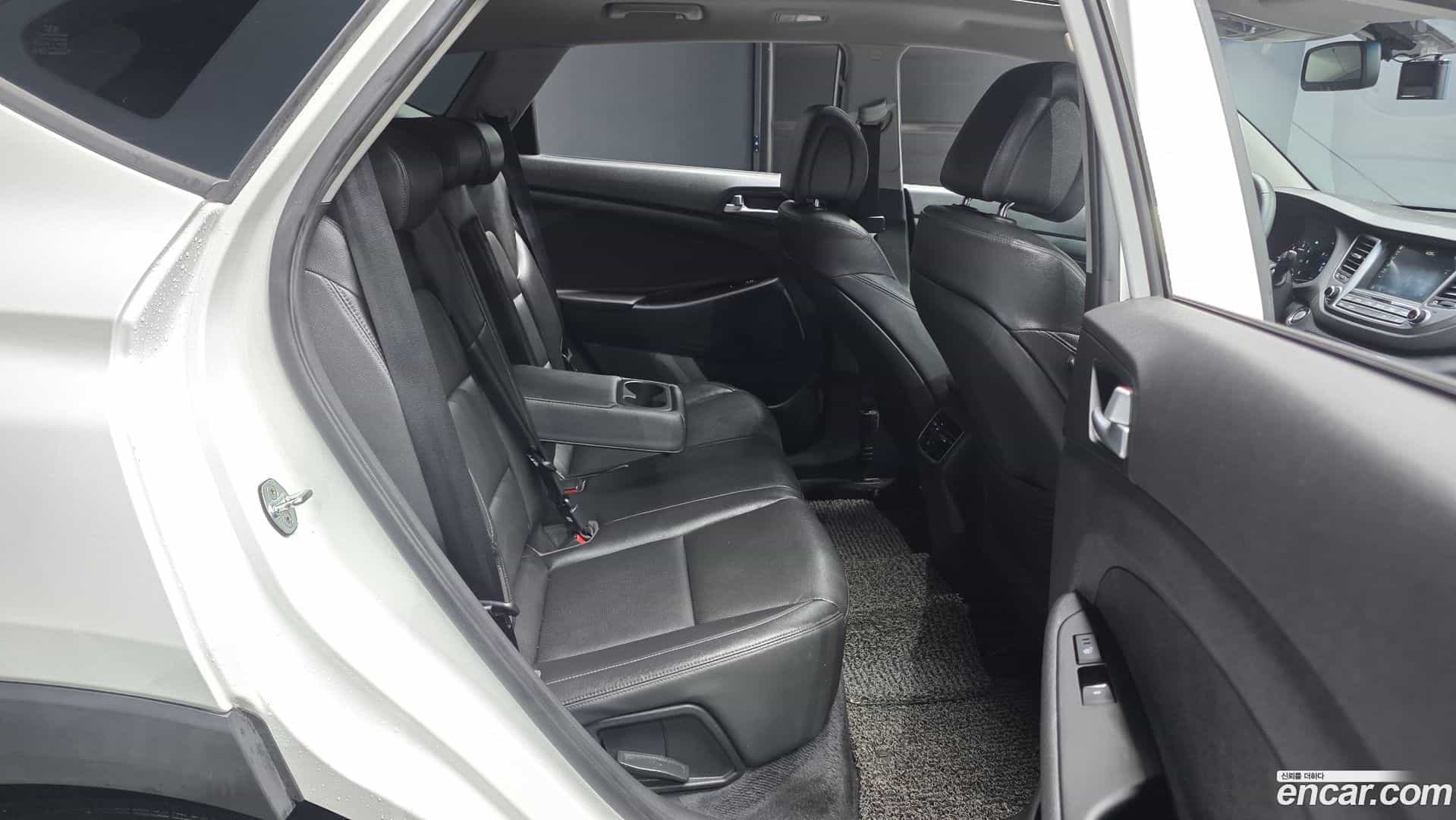 Tucson Hyundai 2017.8-OPTION-016