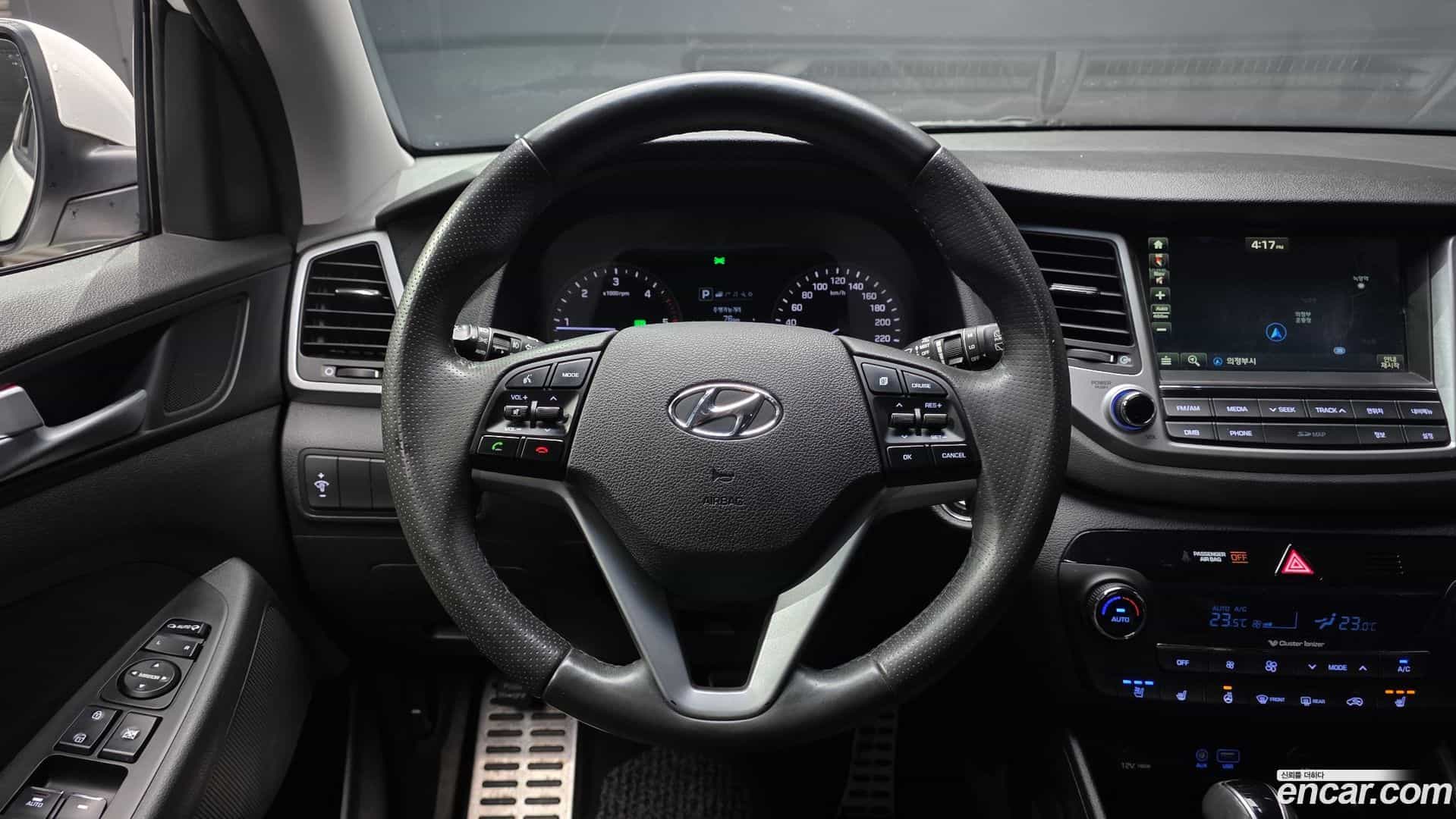 Tucson Hyundai 2017.8-OPTION-017