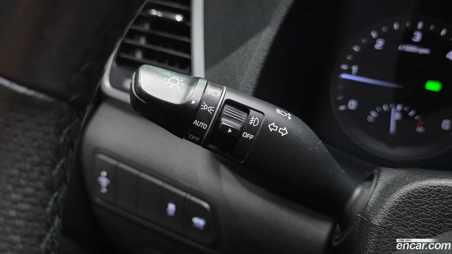 Tucson Hyundai 2017.8-OPTION-043