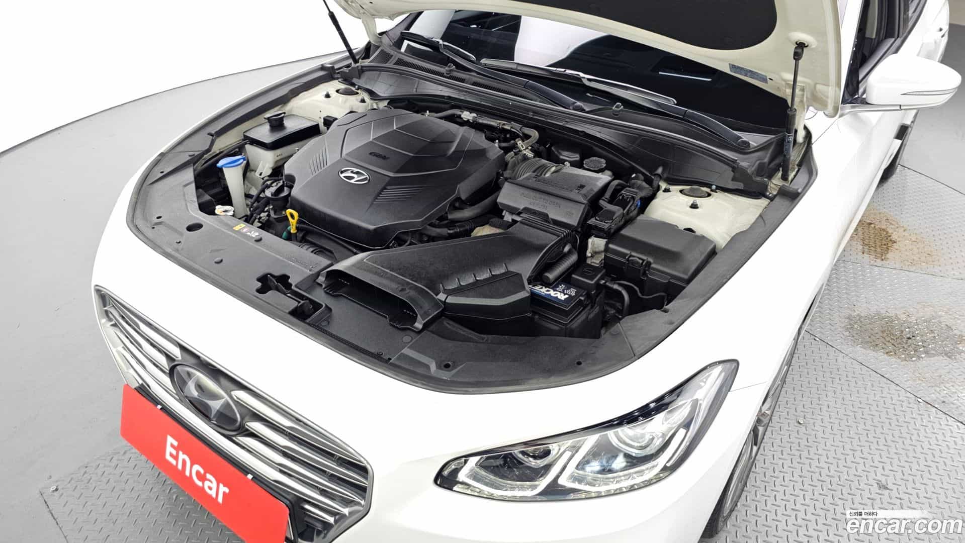 Grandeur Hyundai 2018.9-OUTER-006
