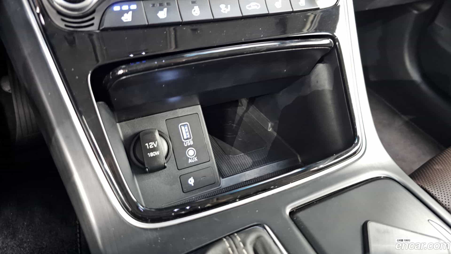 Grandeur Hyundai 2018.9-OPTION-023