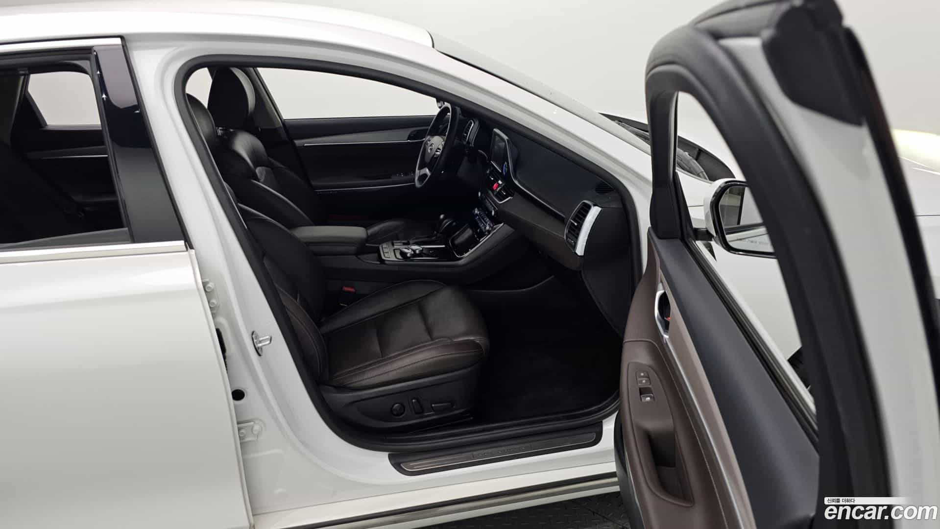 Grandeur Hyundai 2018.9-INNER-036