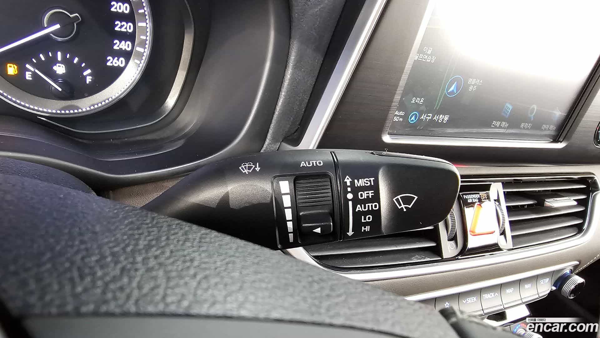 Grandeur Hyundai 2018.9-OPTION-042