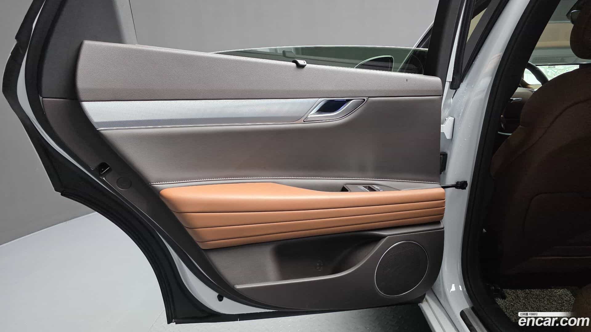 G80 Genesis 2022.5-INNER-035
