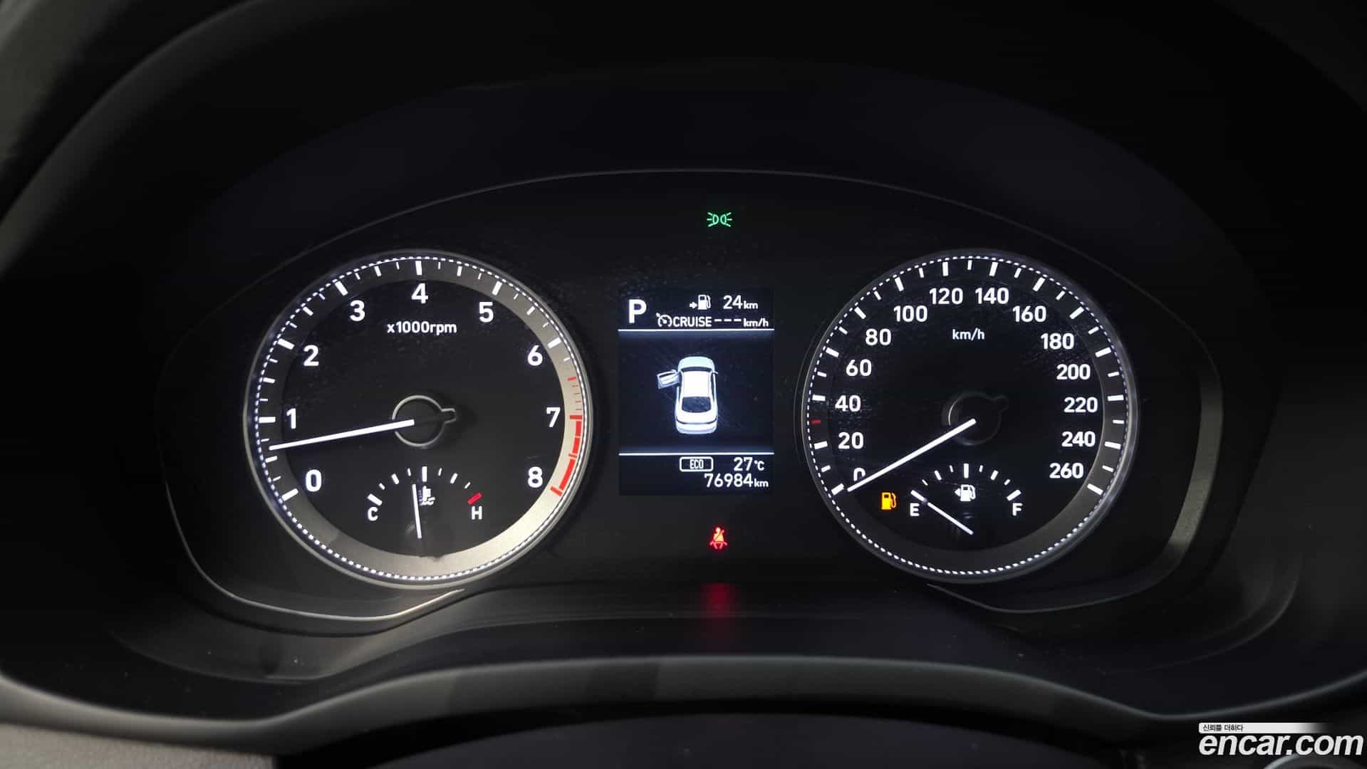 Grandeur Hyundai 2017.2-INNER-008