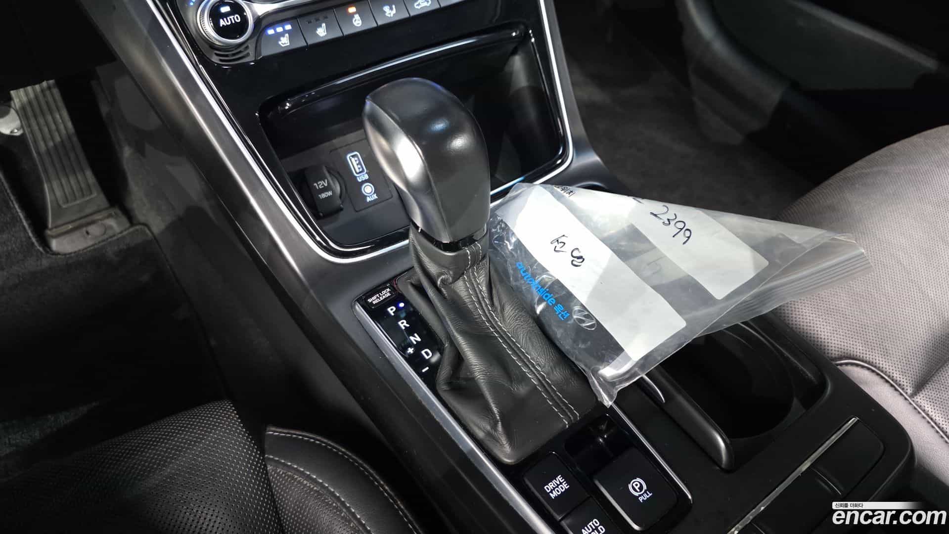 Grandeur Hyundai 2017.2-INNER-009