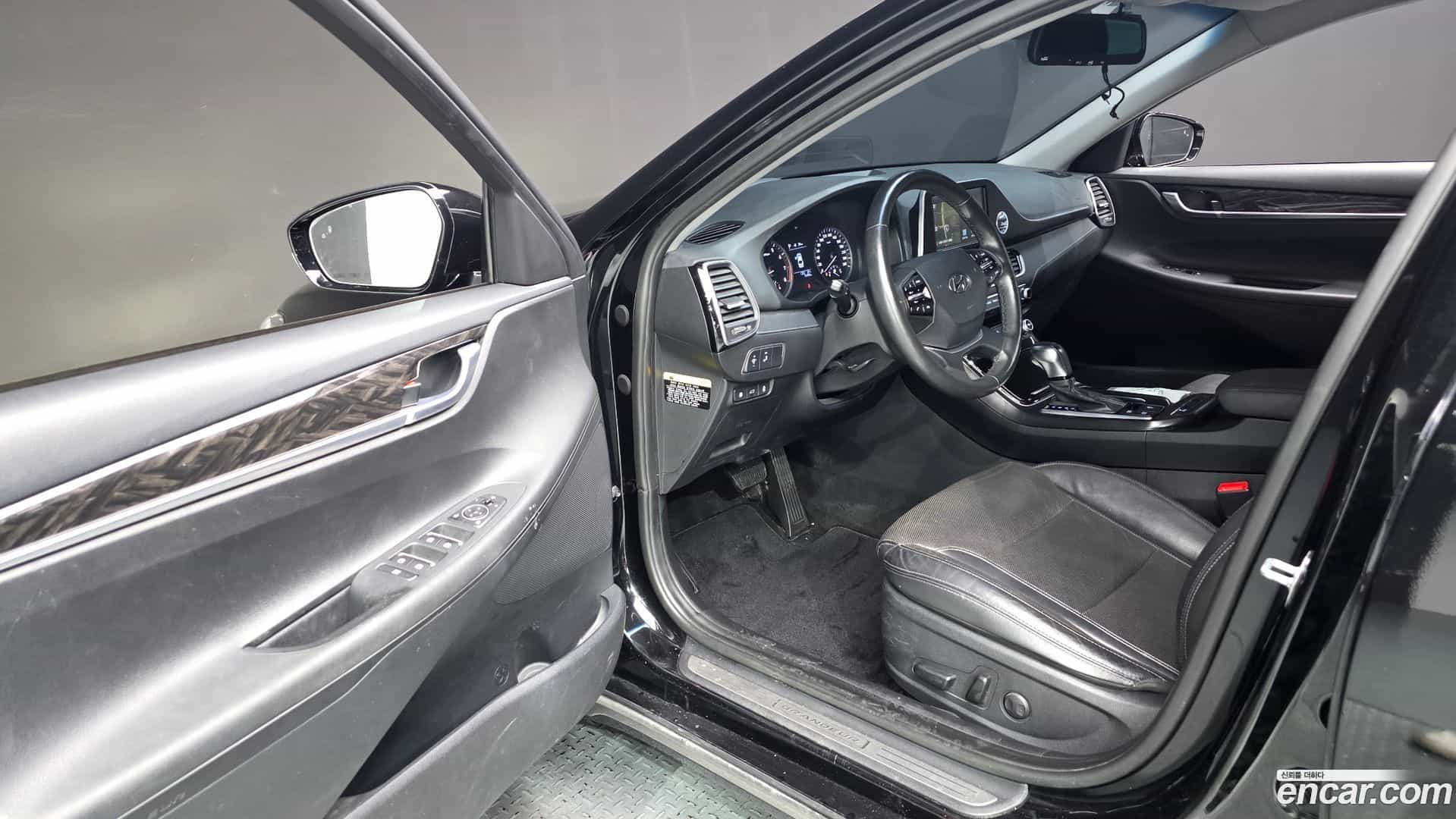 Grandeur Hyundai 2017.2-OPTION-015