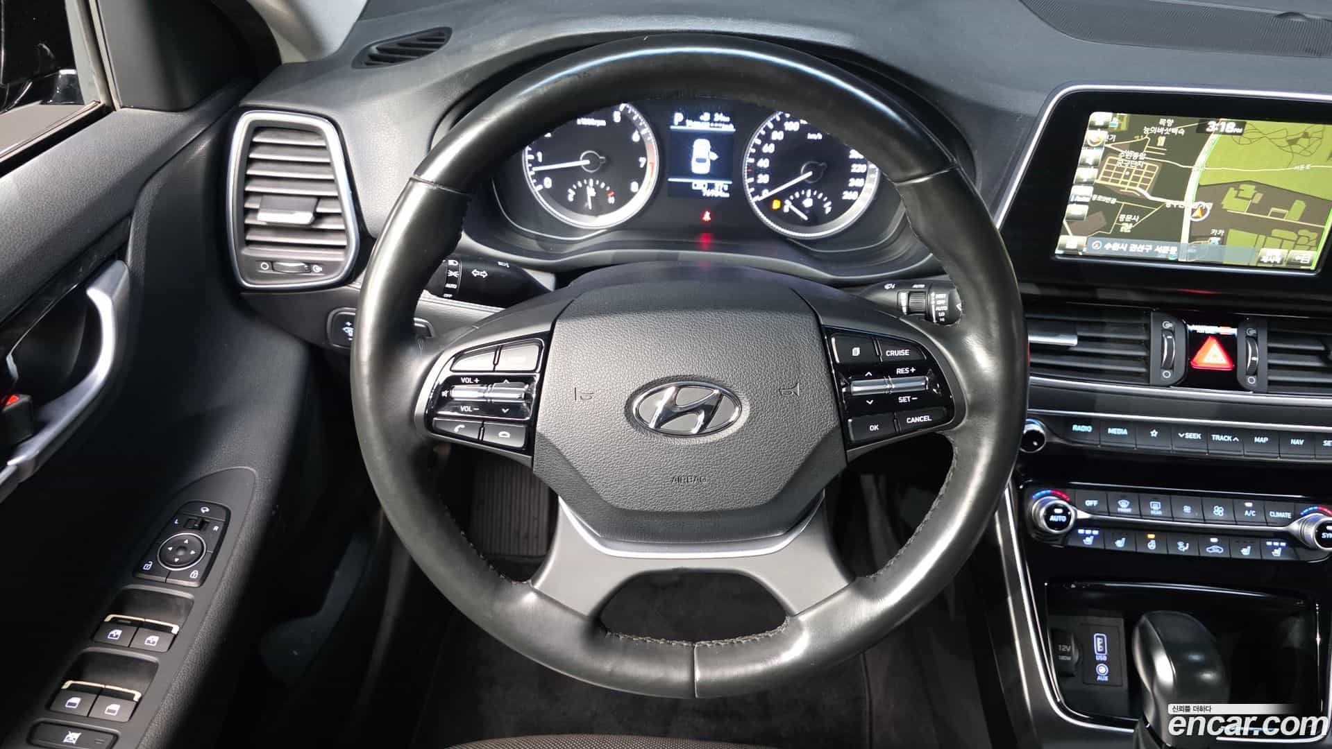 Grandeur Hyundai 2017.2-OPTION-017