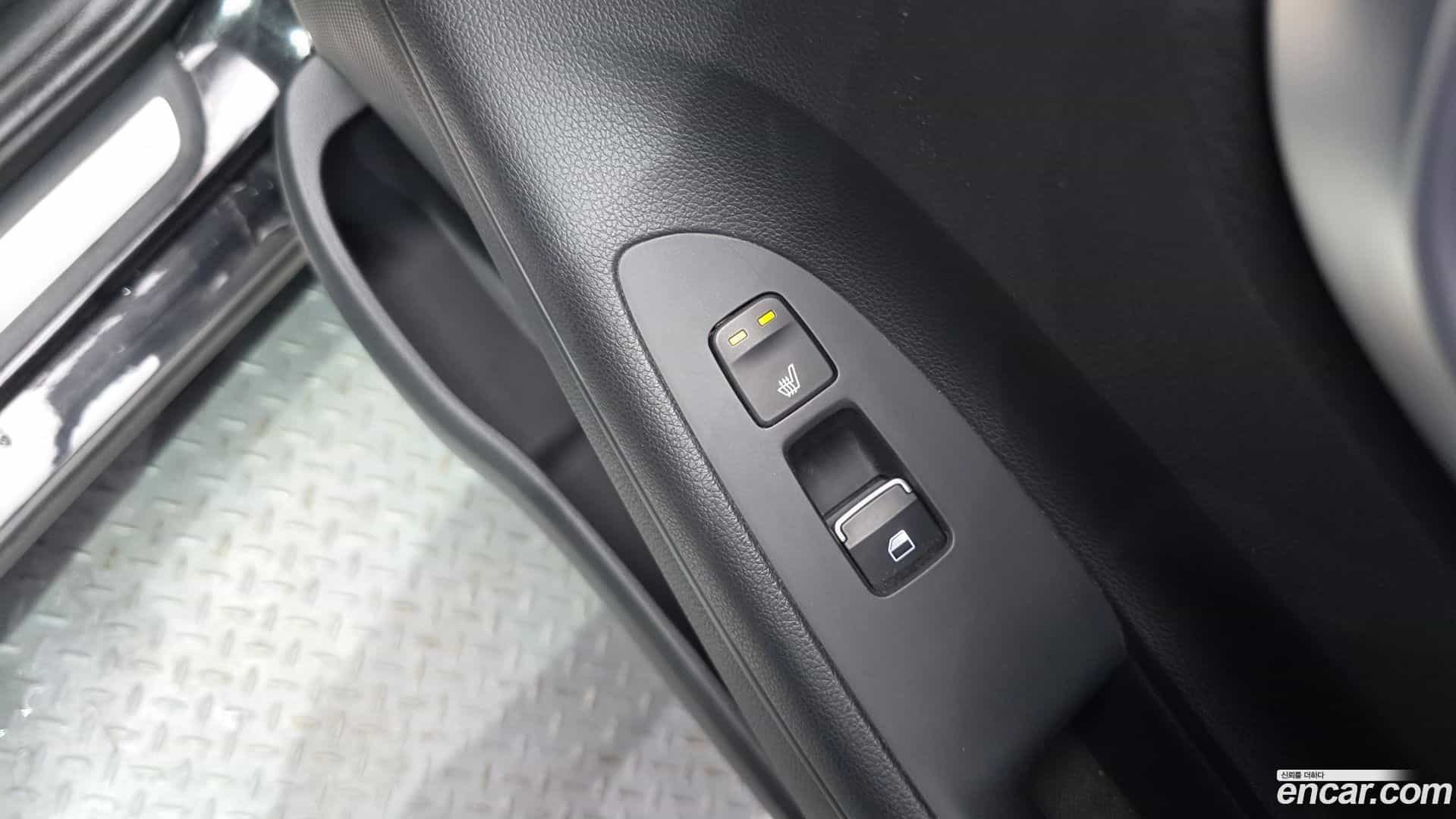 Grandeur Hyundai 2017.2-OPTION-023