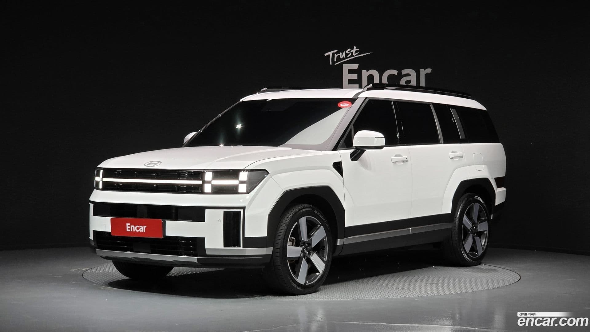 Main__Slider__Photo:Santafe Hyundai 2023.9-0