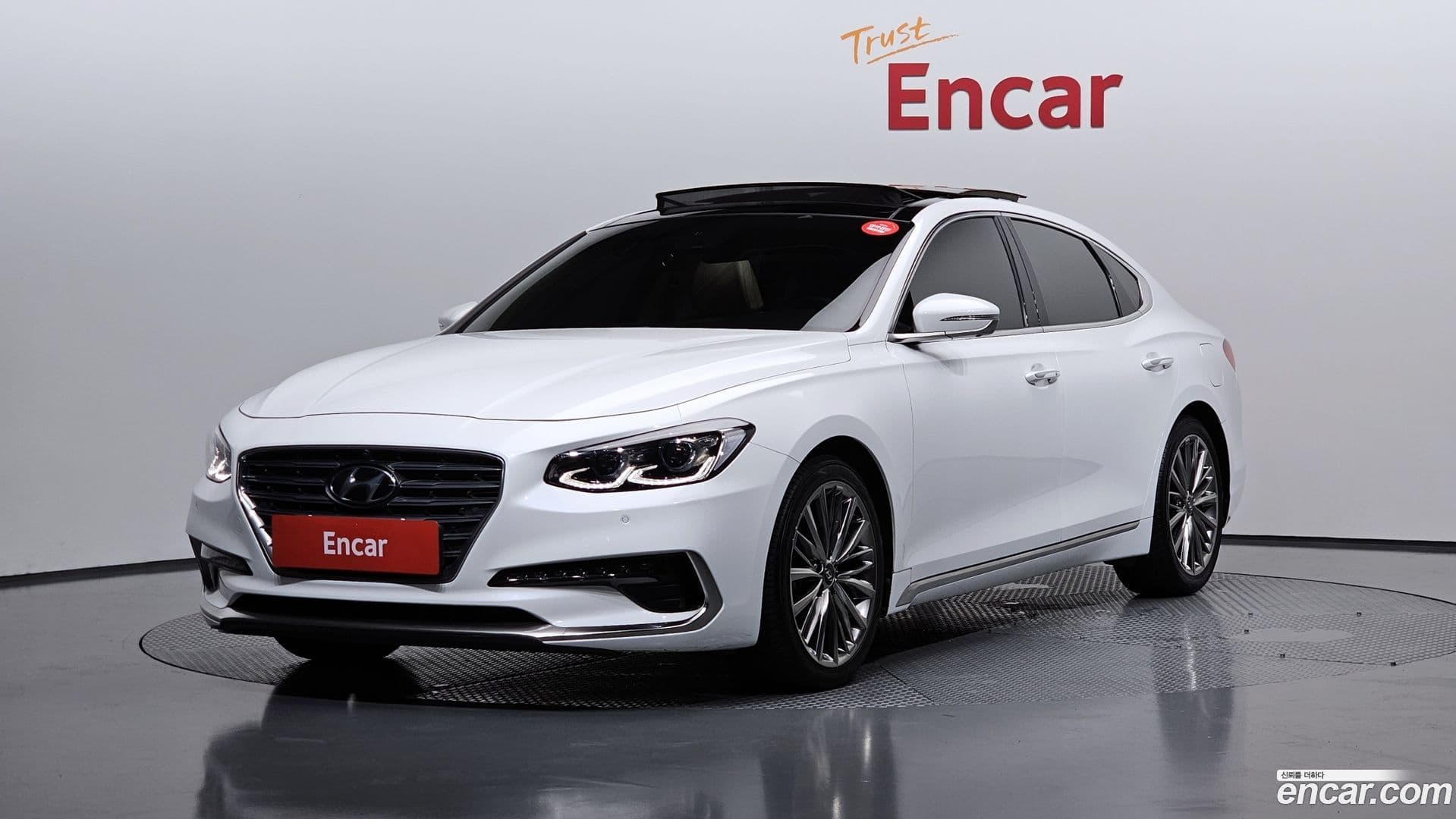 Main__Slider__Photo:Grandeur Hyundai 2019.6-0