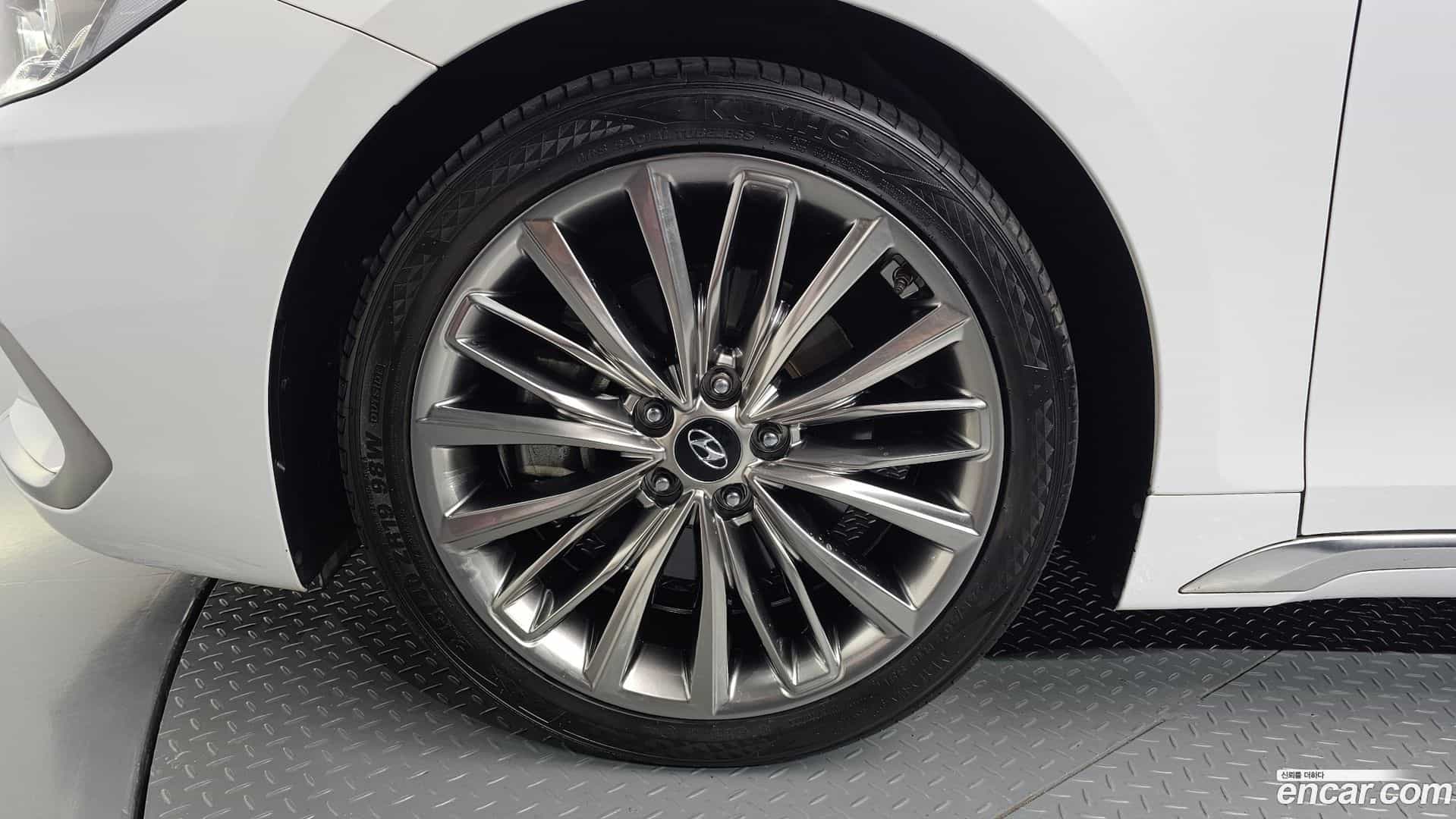 Grandeur Hyundai 2019.6-OUTER-005