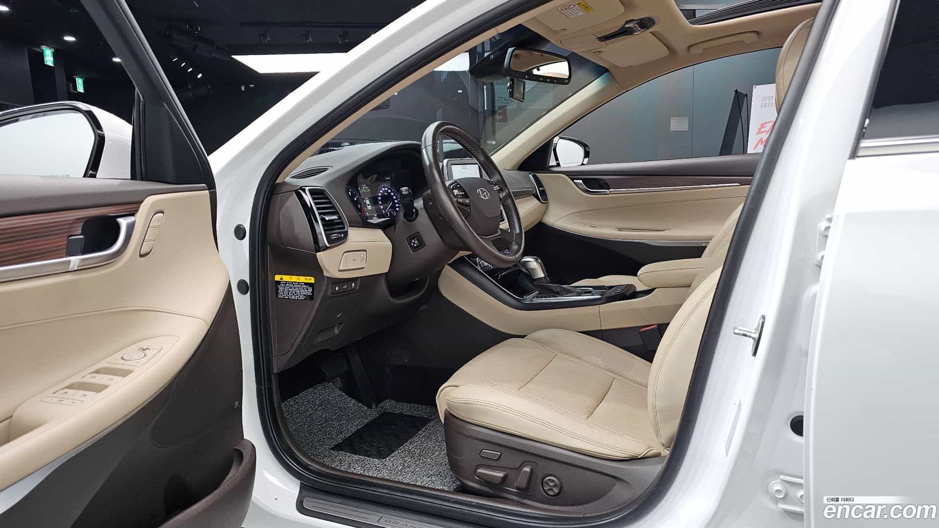 Grandeur Hyundai 2019.6-INNER-010