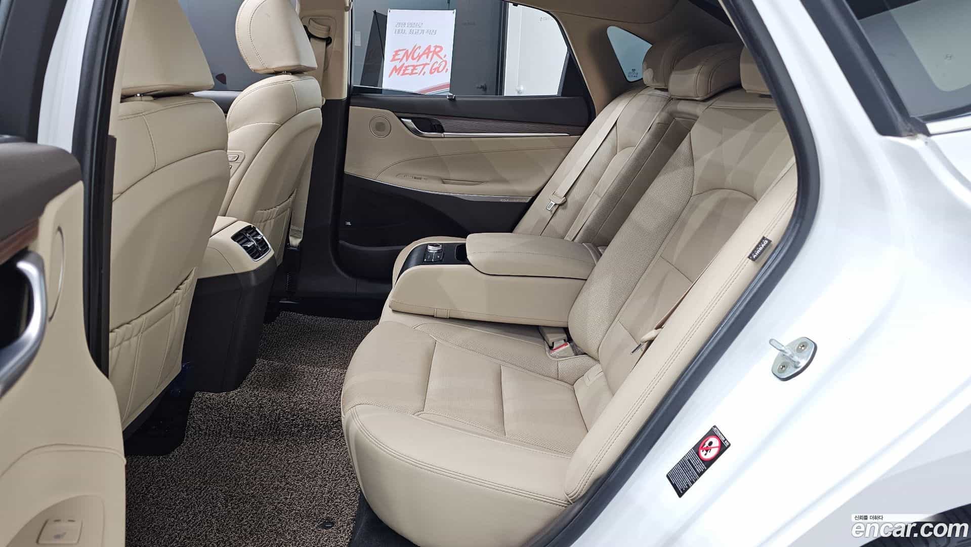 Grandeur Hyundai 2019.6-OPTION-016