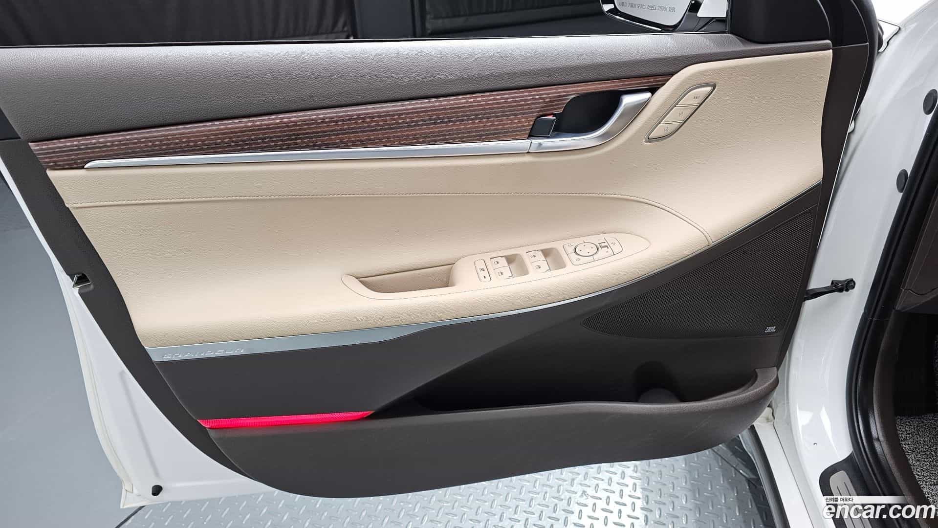 Grandeur Hyundai 2019.6-INNER-034